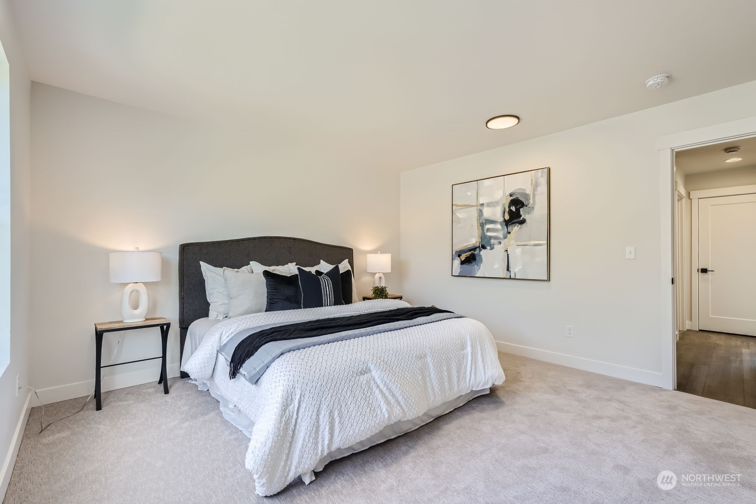2833 NW 66th Street