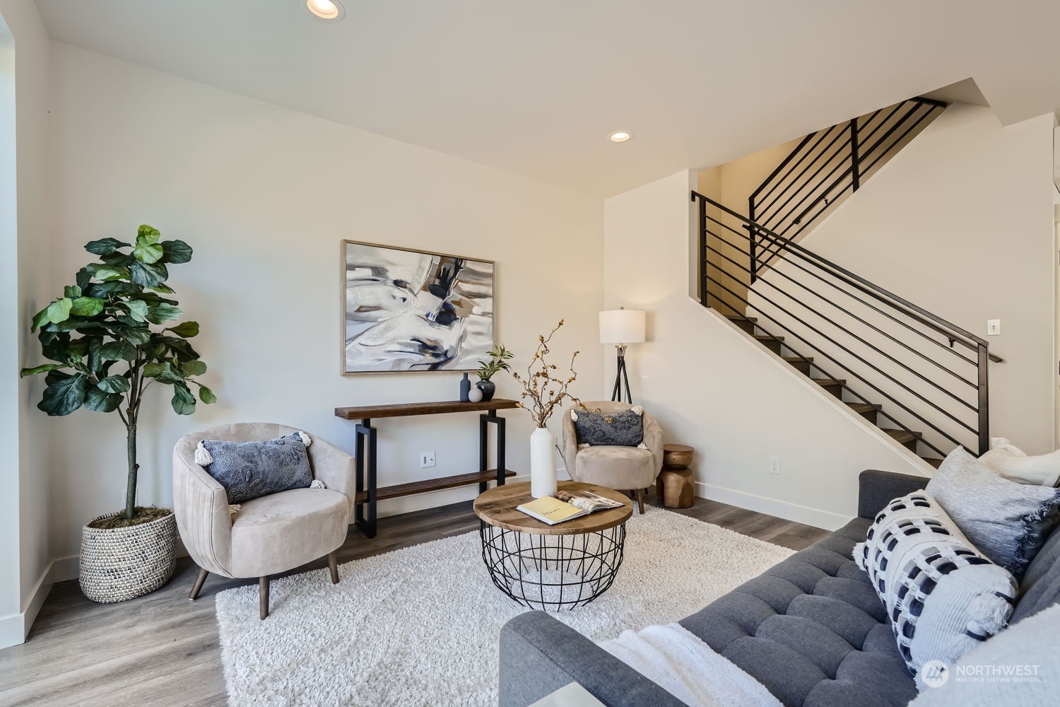 2833 NW 66th Street