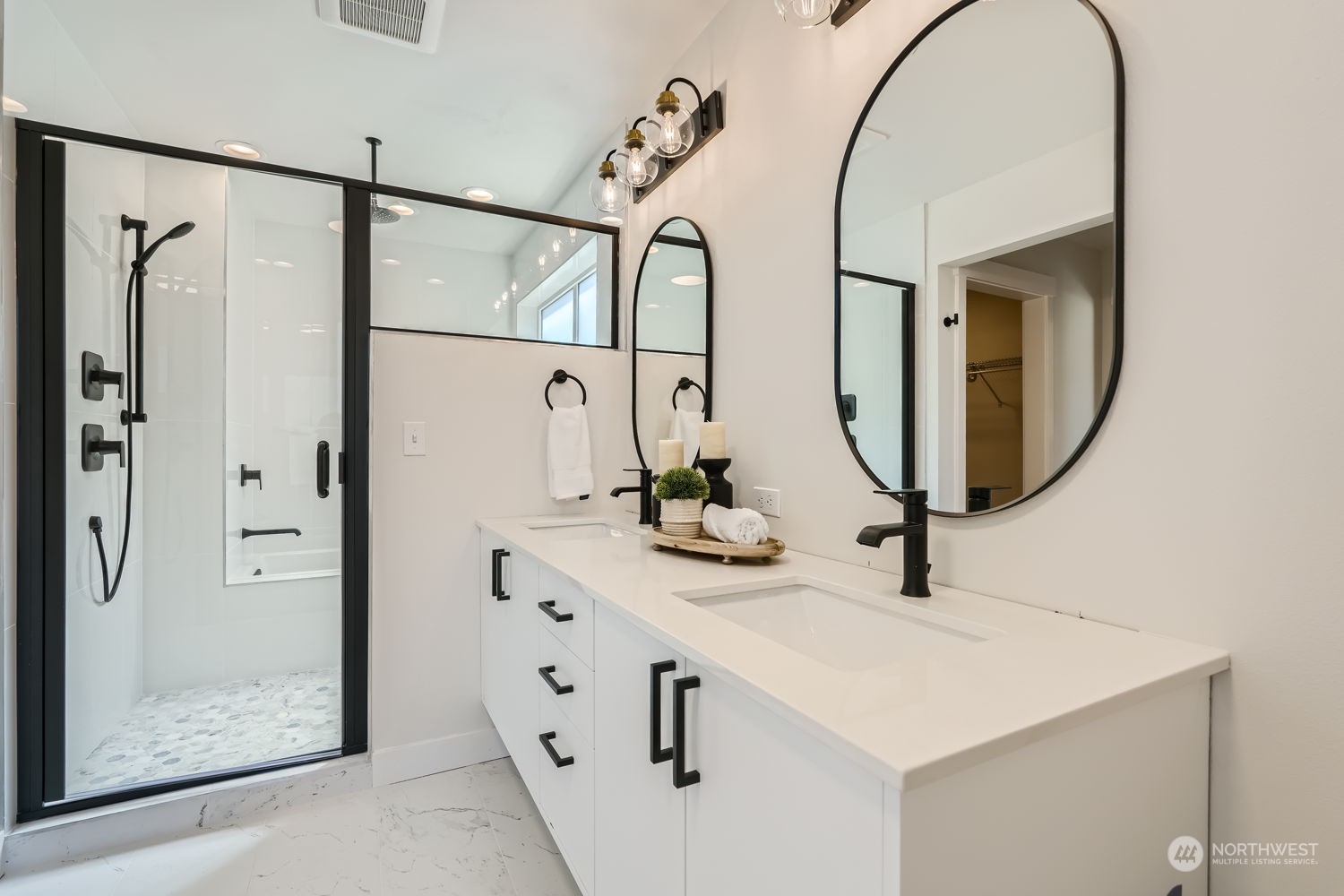 2833 NW 66th Street