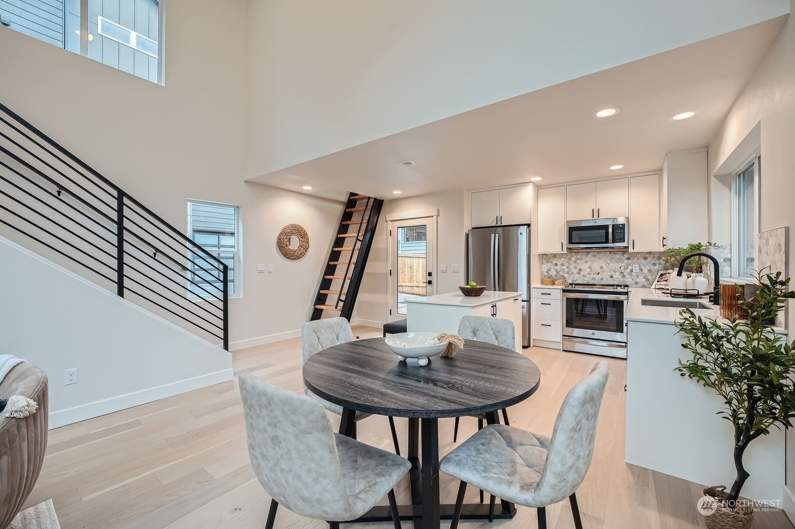 2831 NW 66th Street