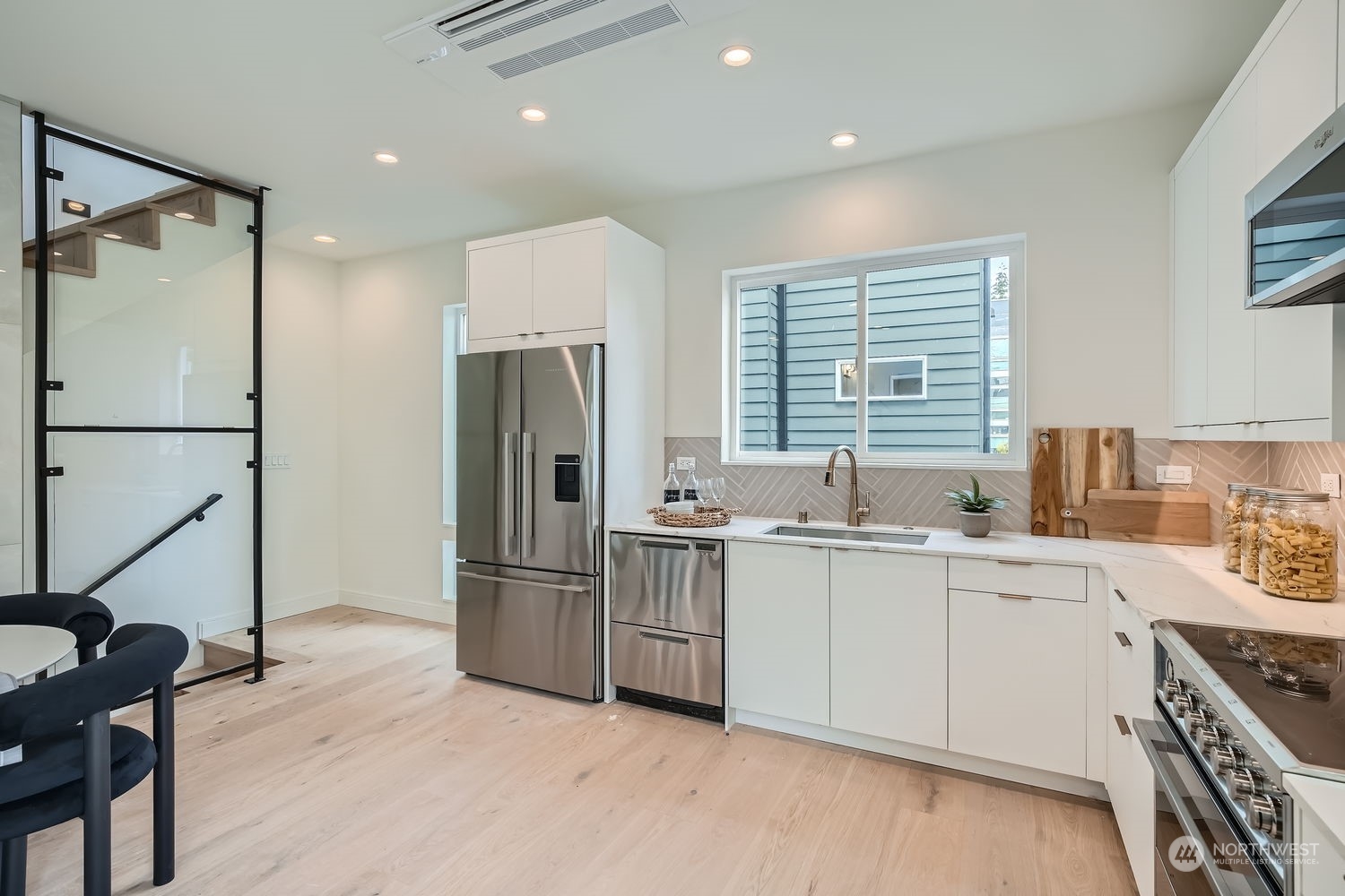525 22nd Avenue Unit: B