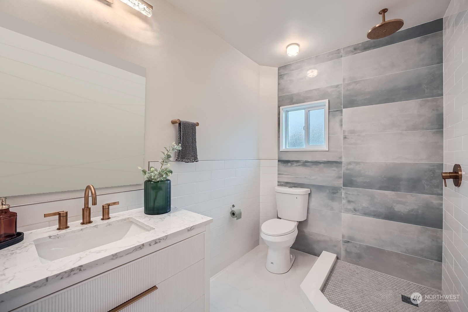4120 Woodland Park Avenue N