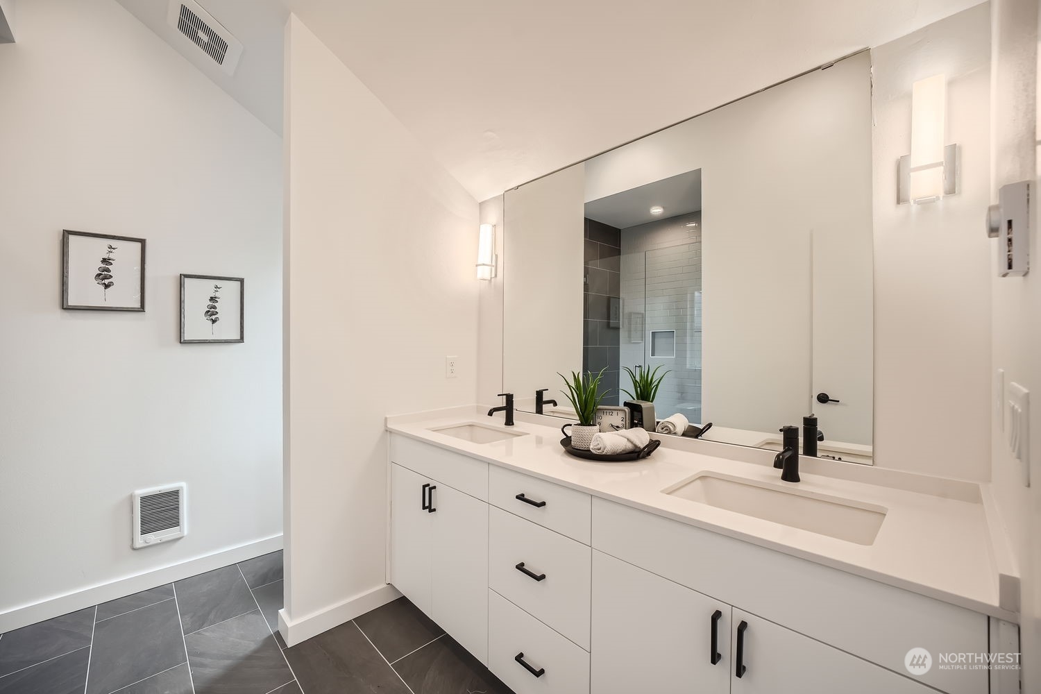 1319 N 185th Street Unit: C