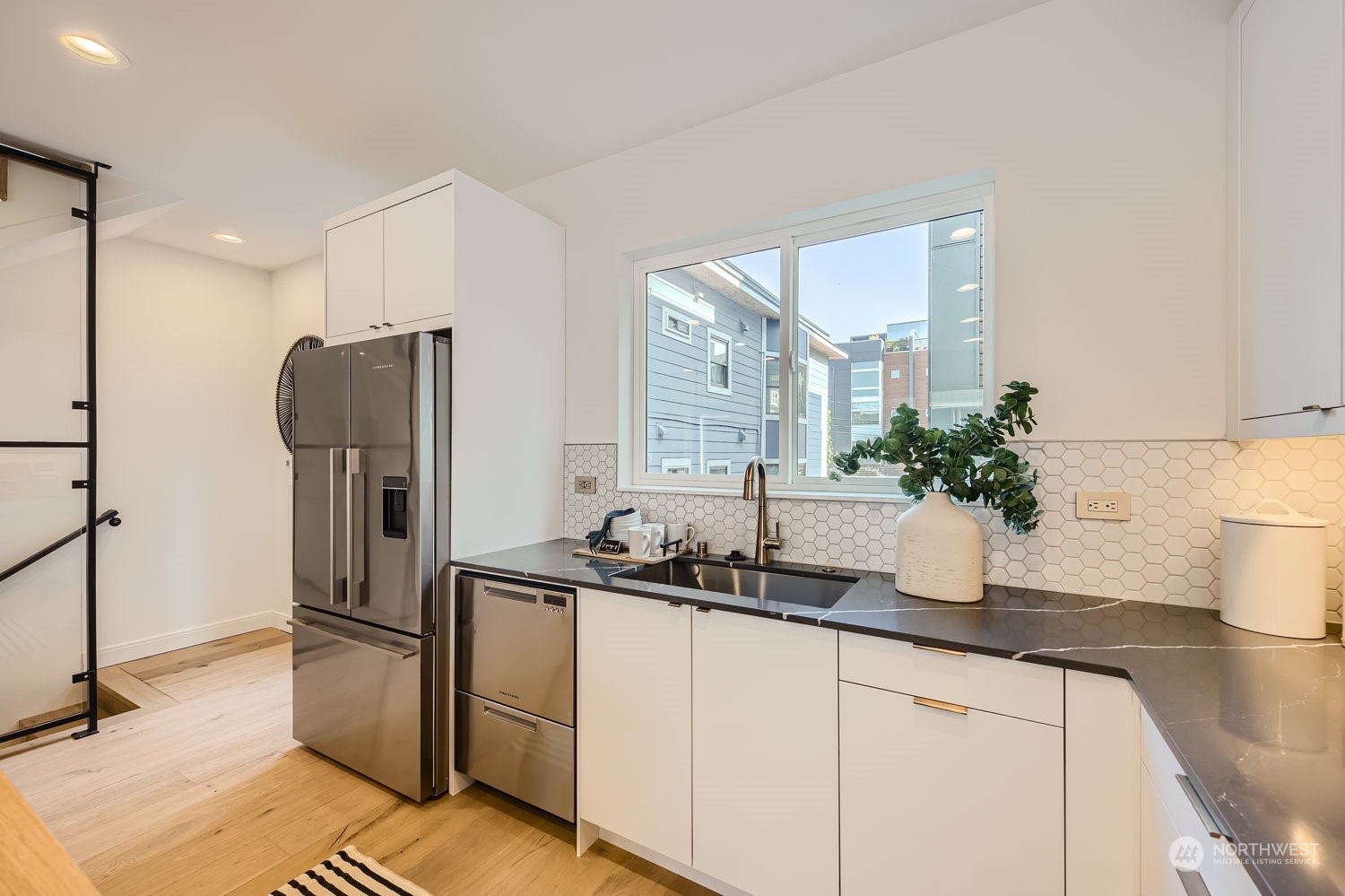 523 22nd Avenue Unit: B
