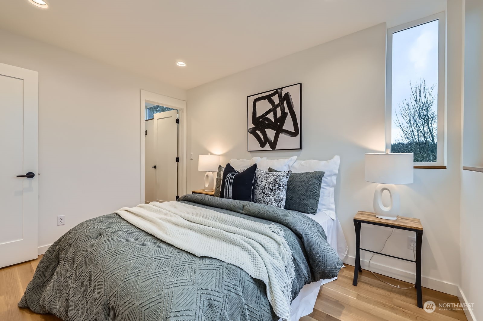 4333 30th Avenue W Unit: B
