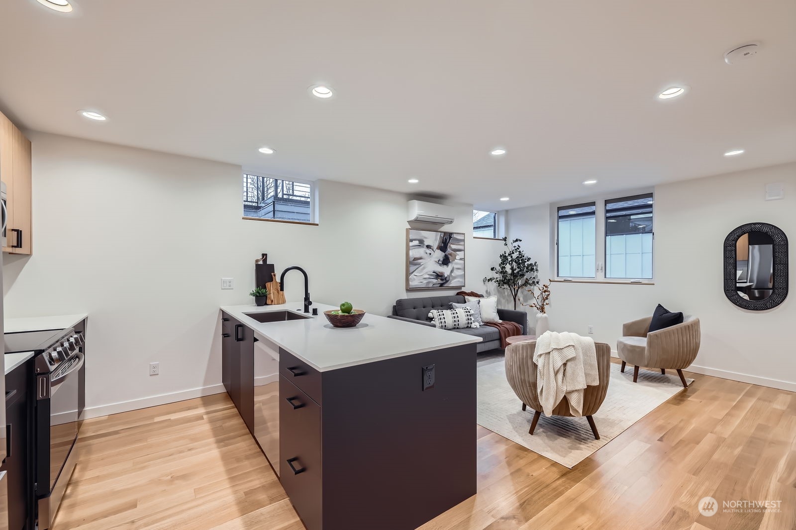 4333 30th Avenue W Unit: B