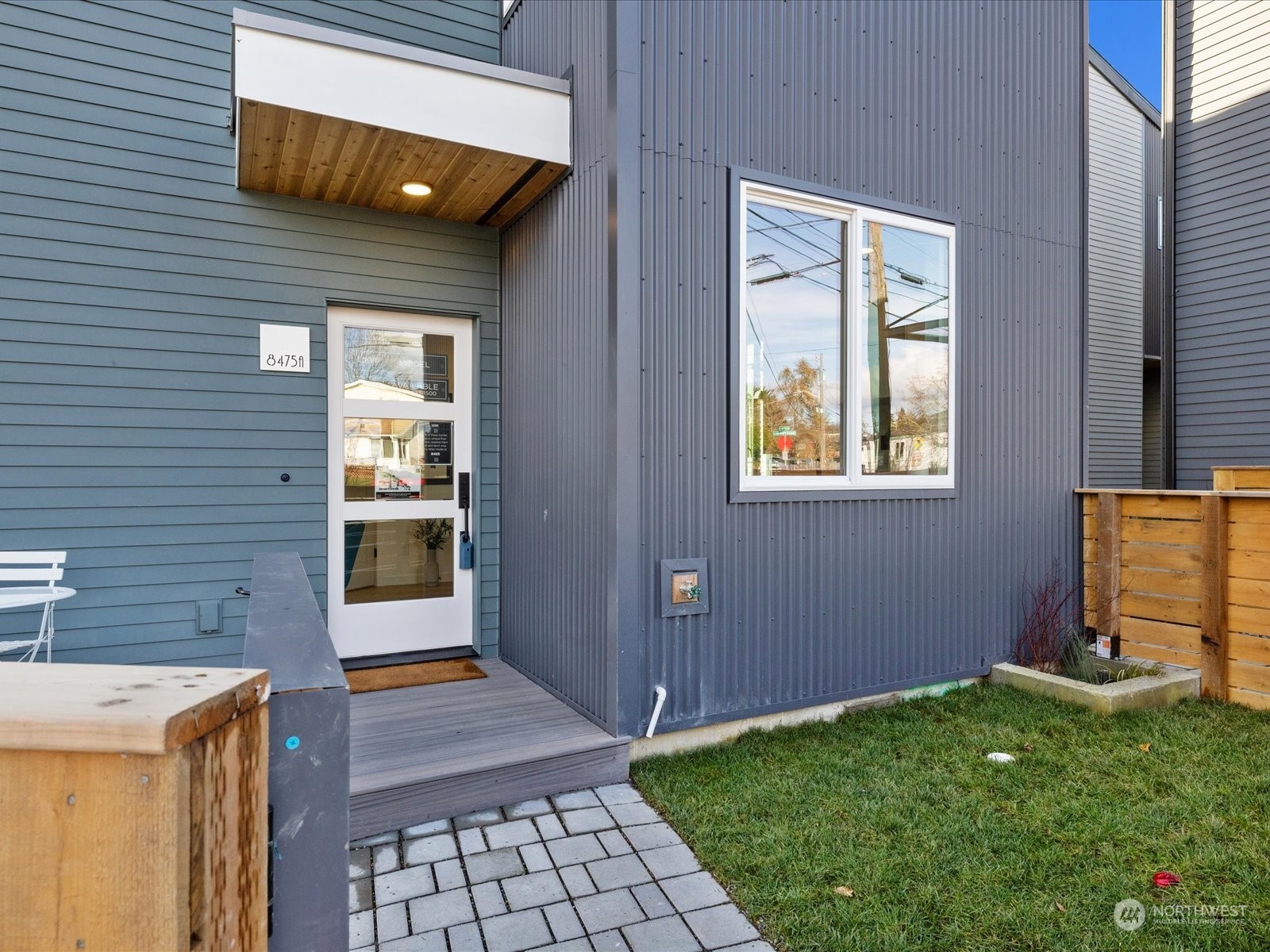 8475 Seward Park Avenue S