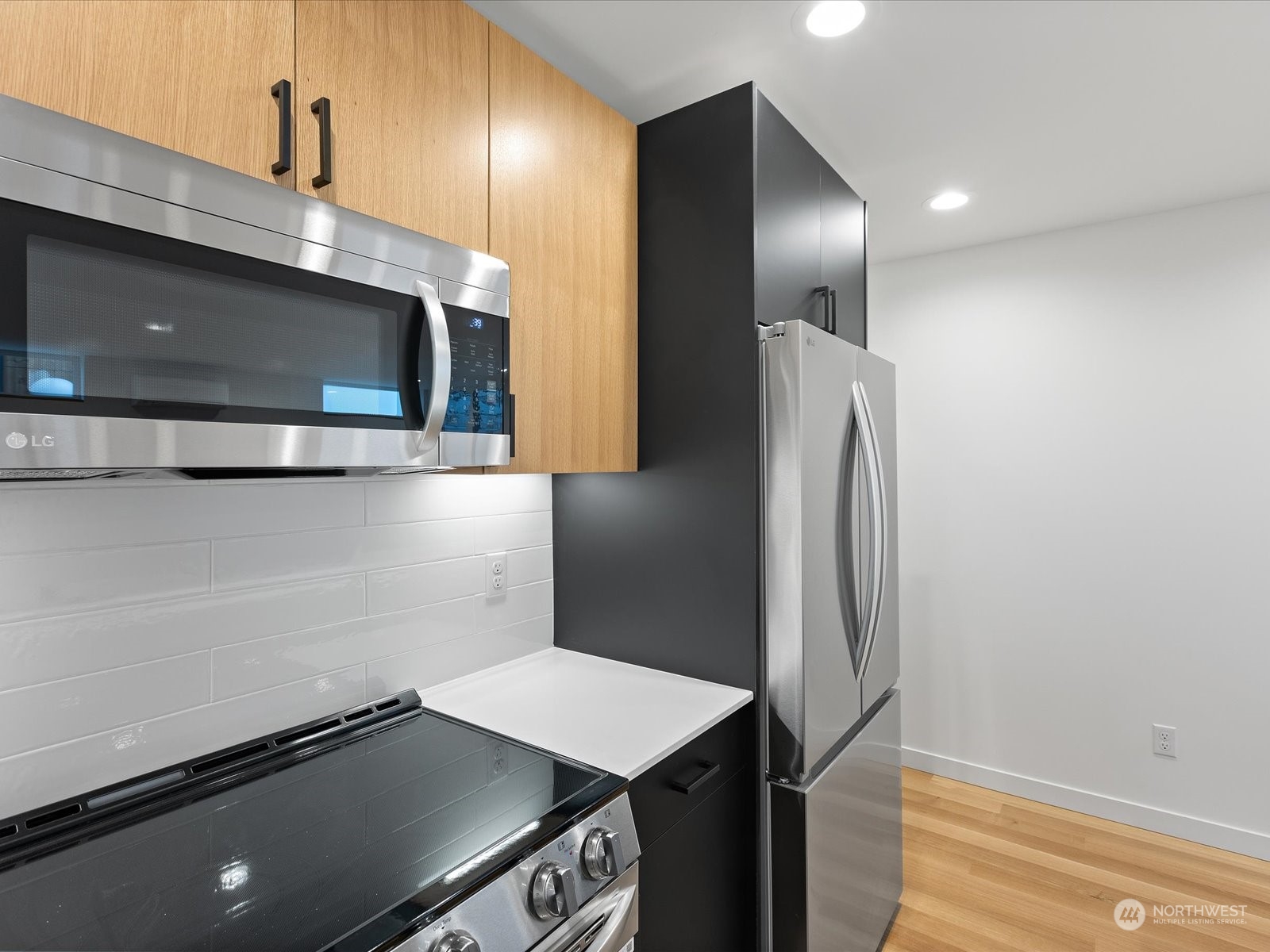 4337 30th Avenue W Unit: B