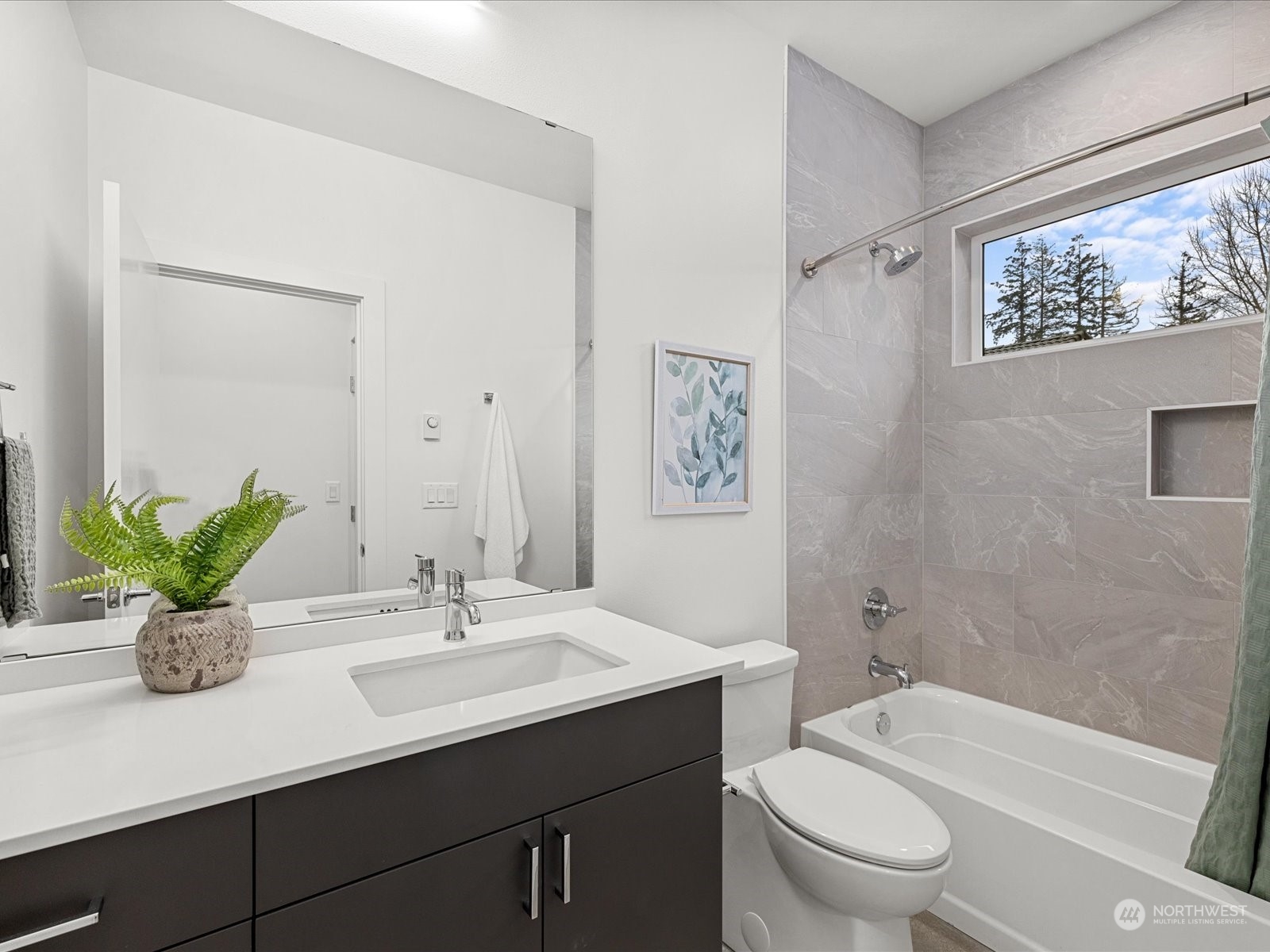 1321 N 185th Street Unit: B