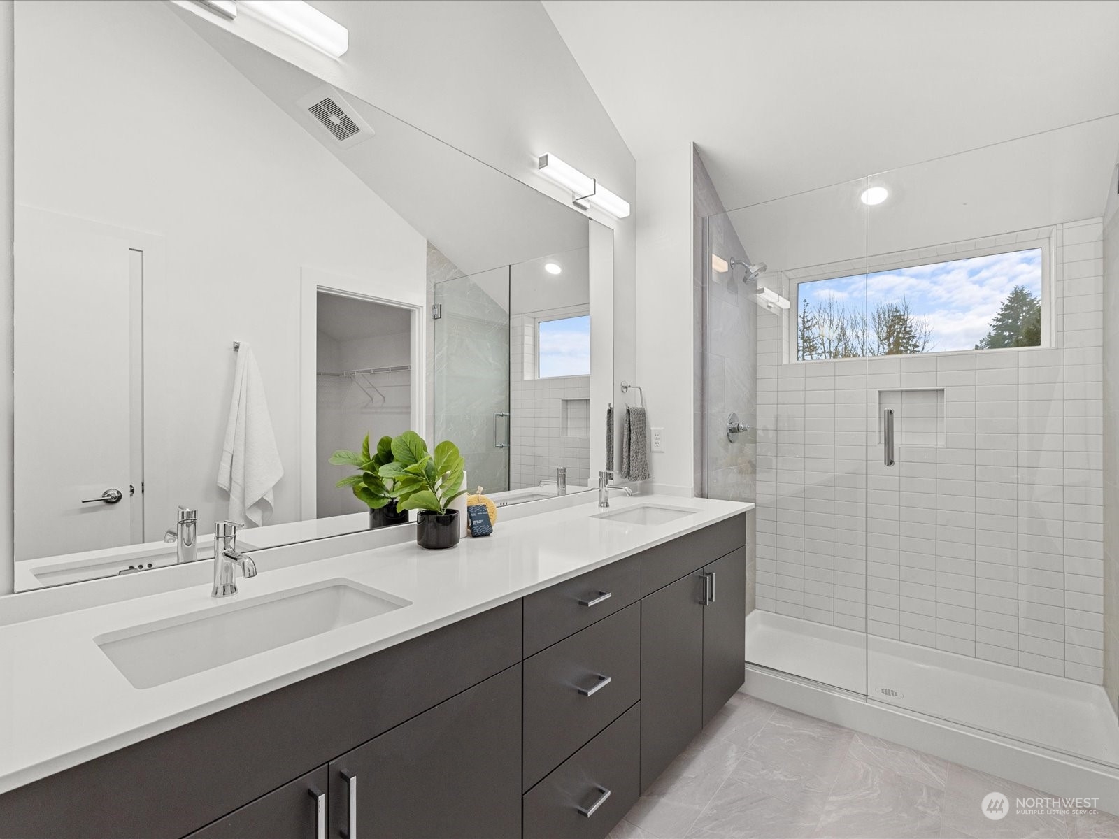 1321 N 185th Street Unit: B