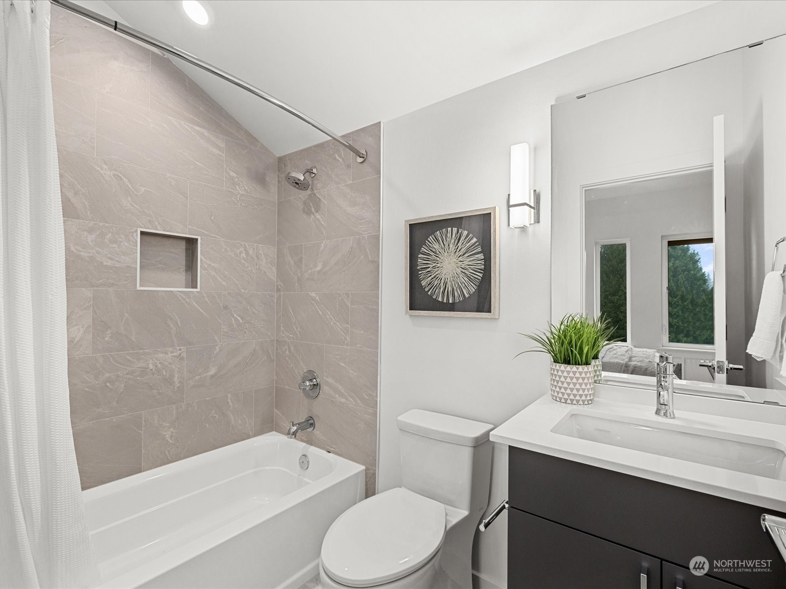 1321 N 185th Street Unit: B