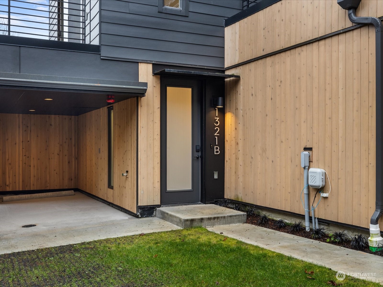 1321 N 185th Street Unit: B