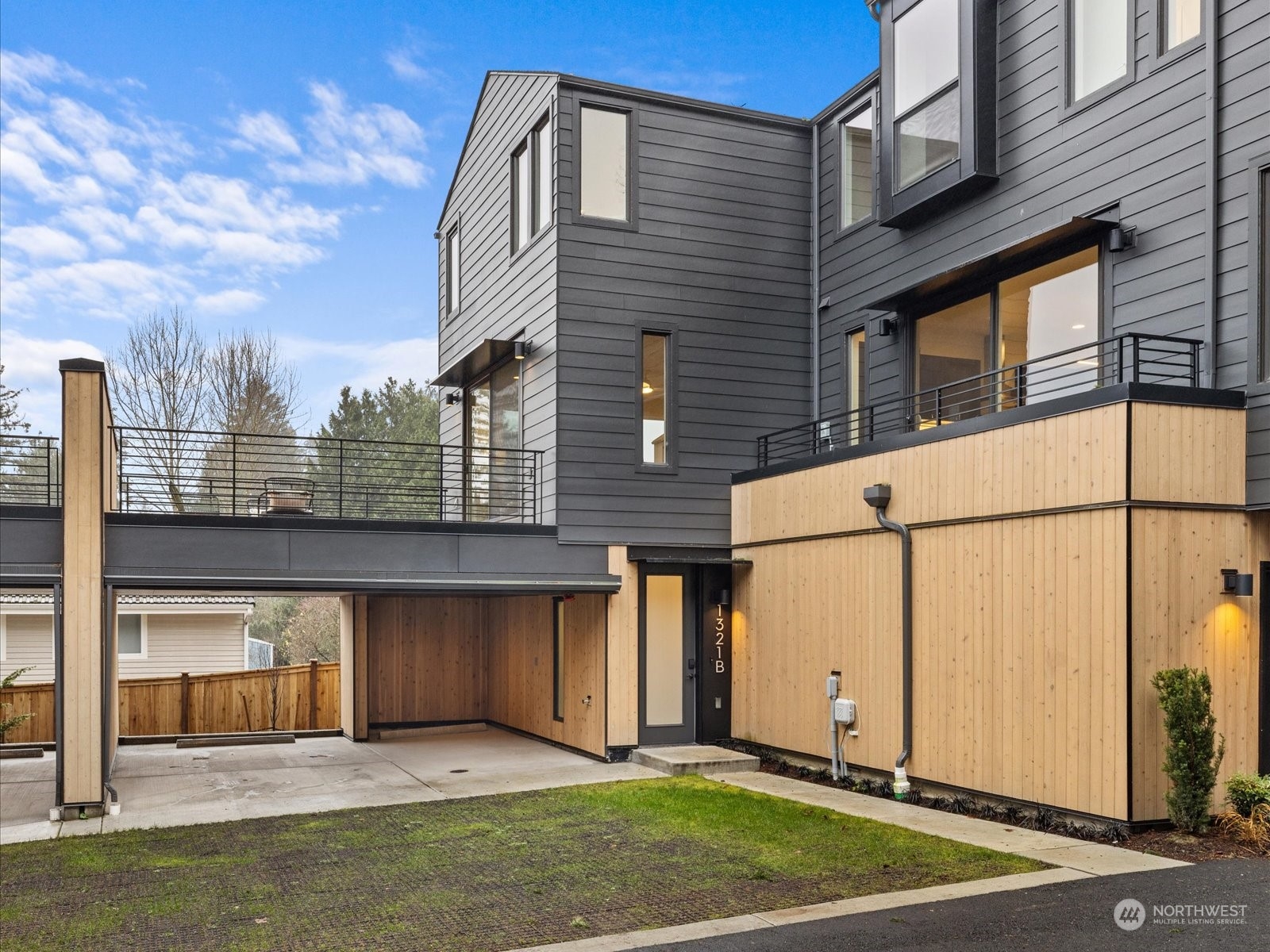 1321 N 185th Street Unit: B