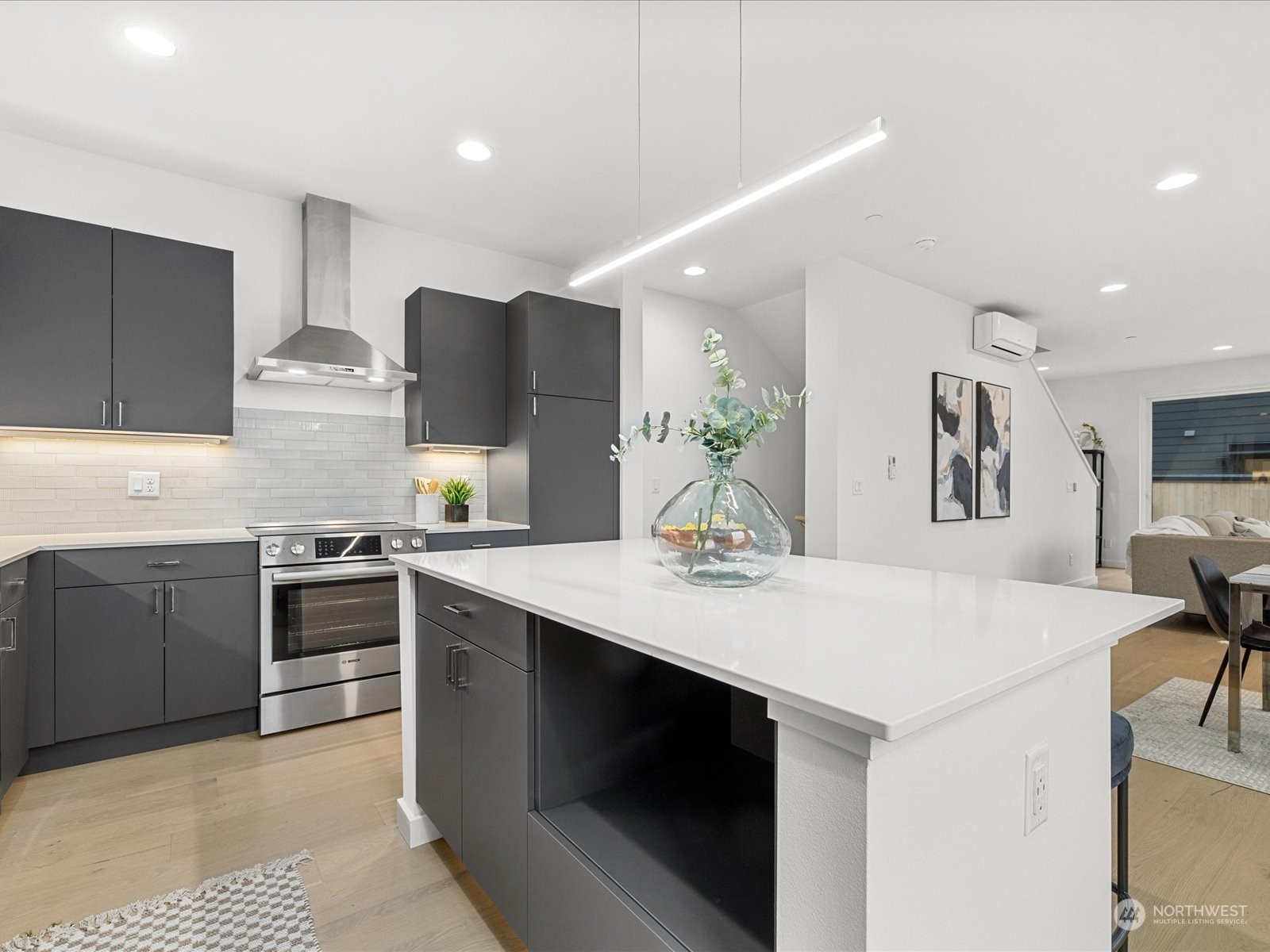 1321 N 185th Street Unit: B