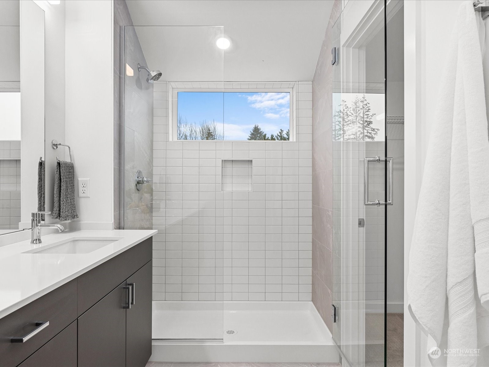 1321 N 185th Street Unit: B