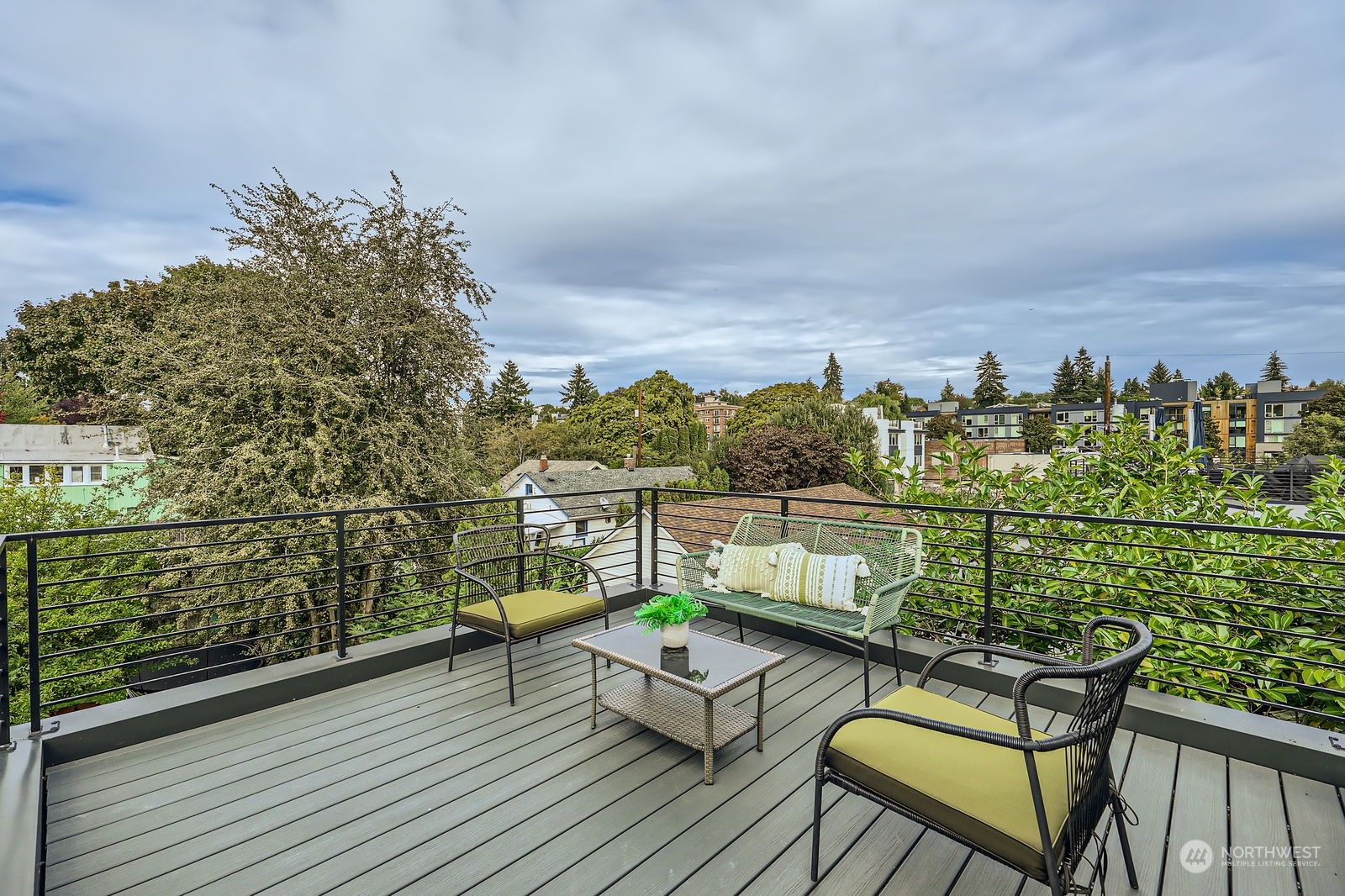 4124 Woodland Park Avenue N Unit: B