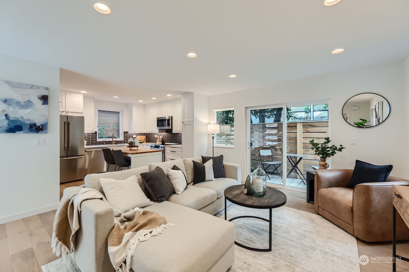 4124 Woodland Park Avenue N Unit: B