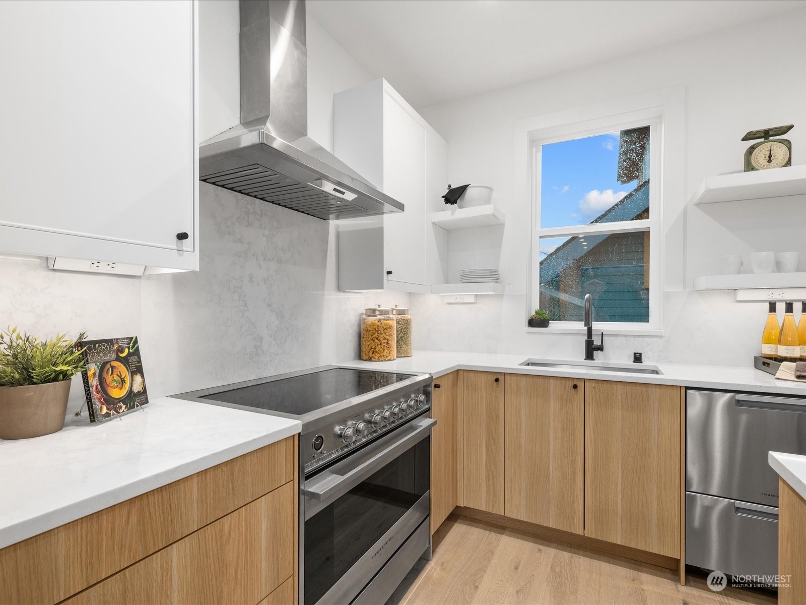 4211 E McGilvra Street Unit: C