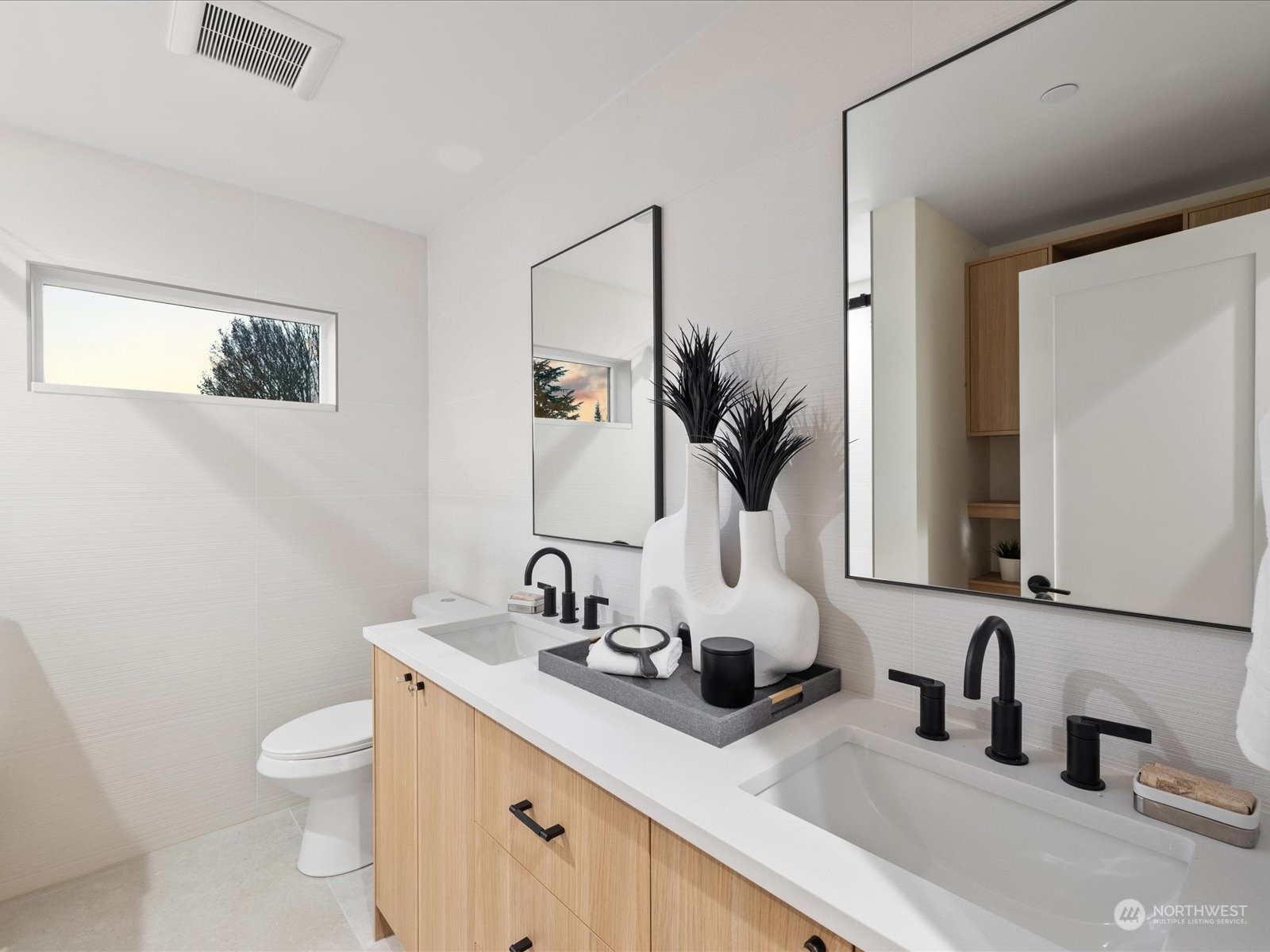 4211 E McGilvra Street Unit: C