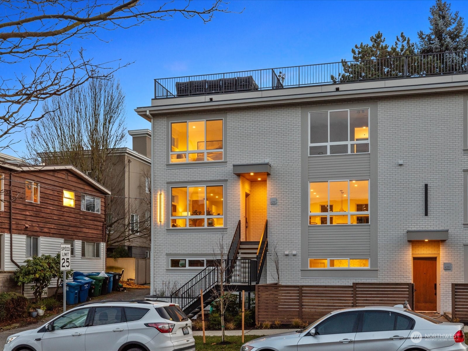 4211 E McGilvra Street Unit: C