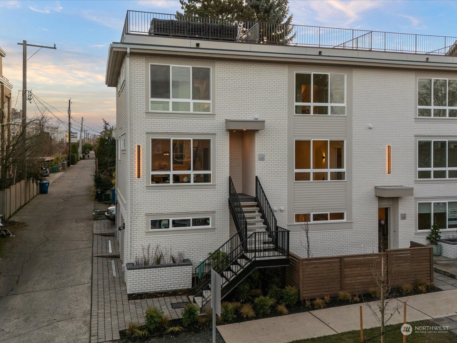 4211 E McGilvra Street Unit: C