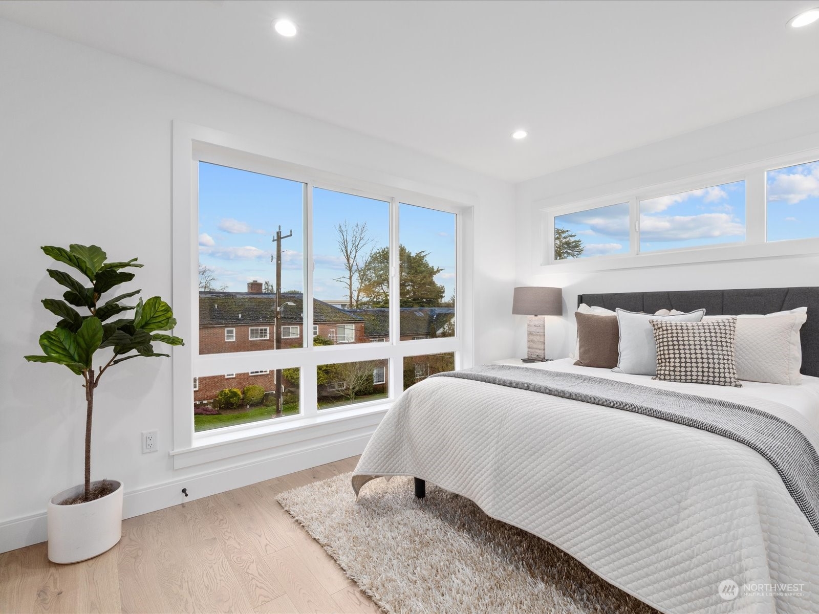 4211 E McGilvra Street Unit: C