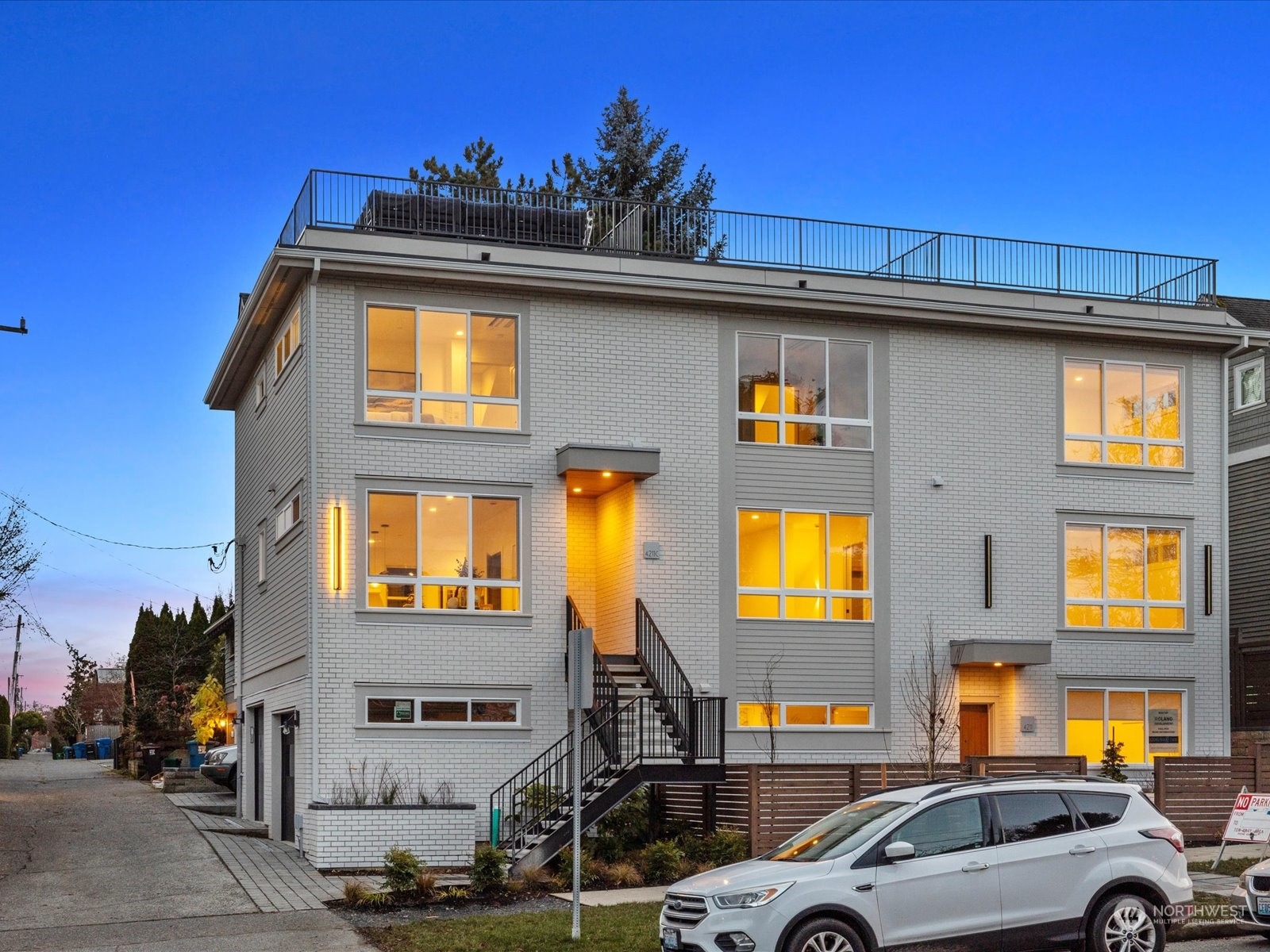 4211 E McGilvra Street Unit: C