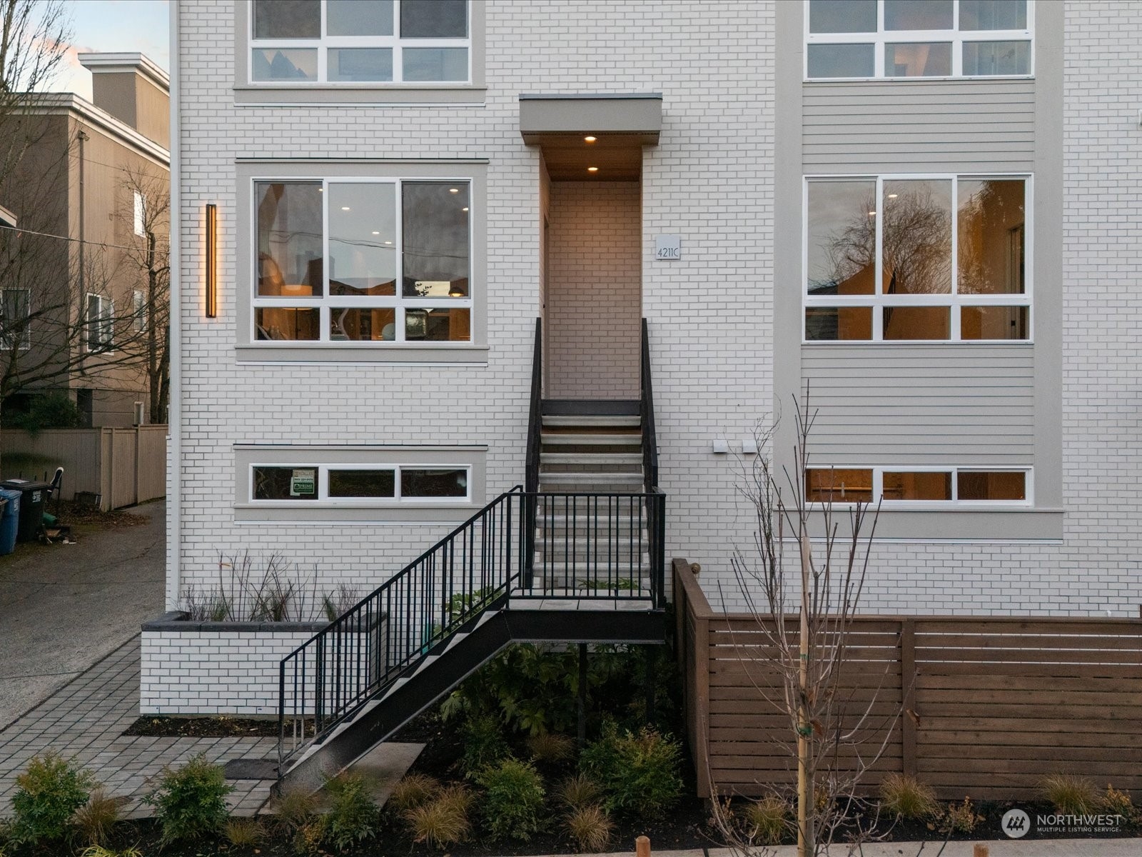 4211 E McGilvra Street Unit: C