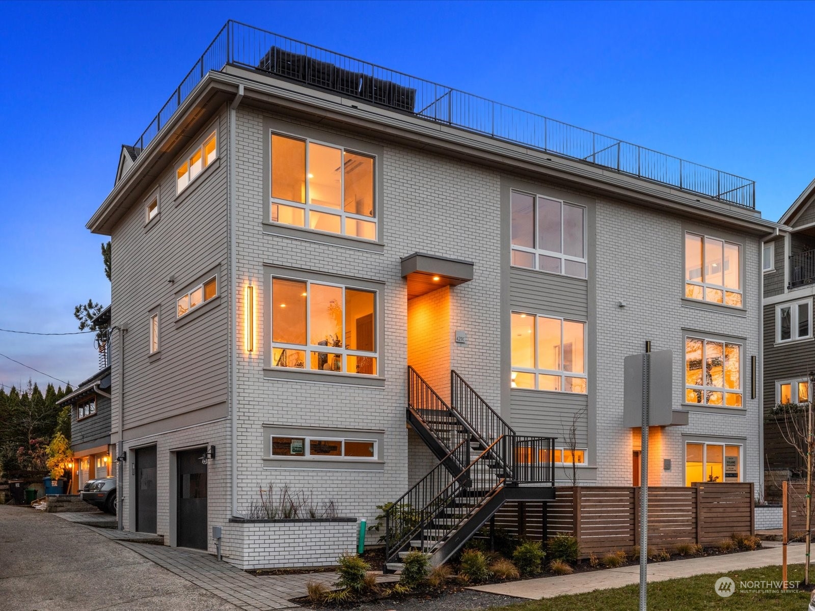 4211 E McGilvra Street Unit: C