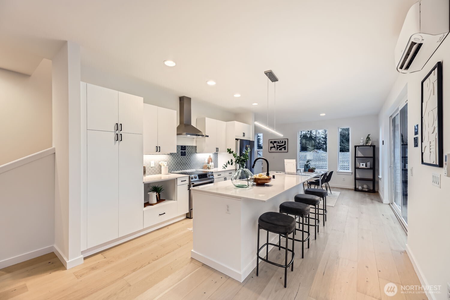 1323 N 185th Street Unit: B