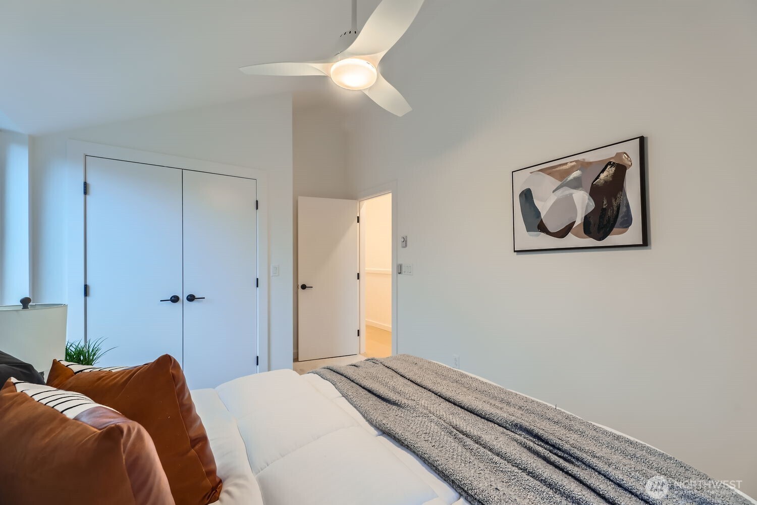 1323 N 185th Street Unit: B