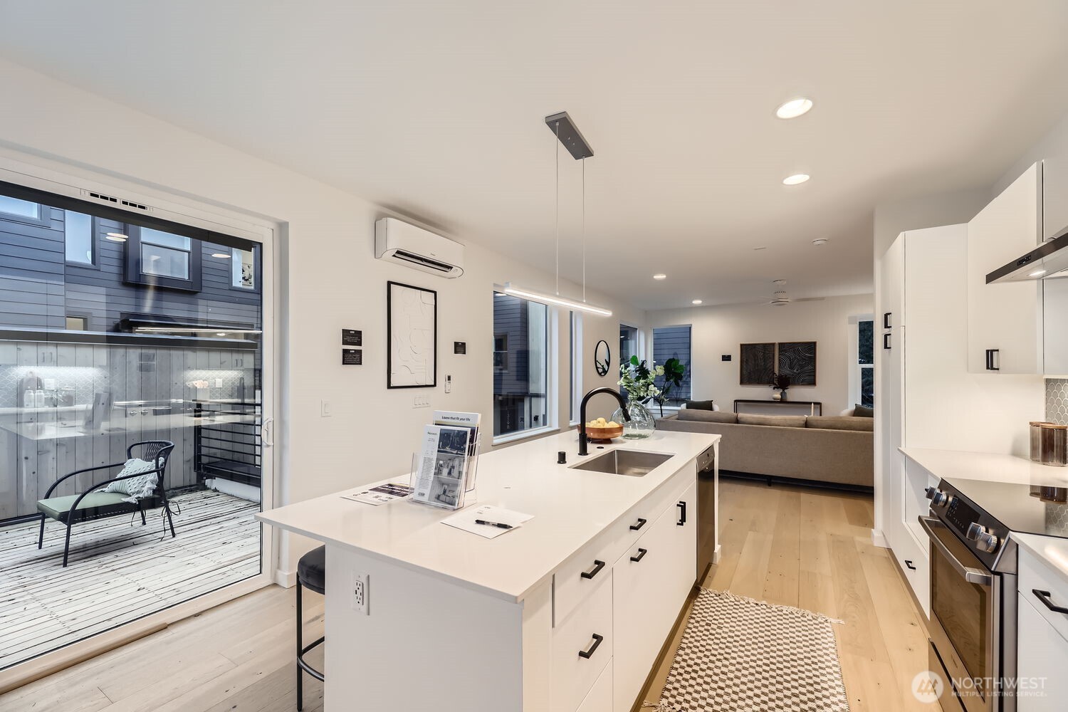 1323 N 185th Street Unit: B