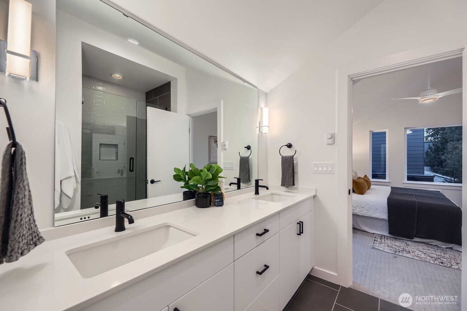 1323 N 185th Street Unit: B