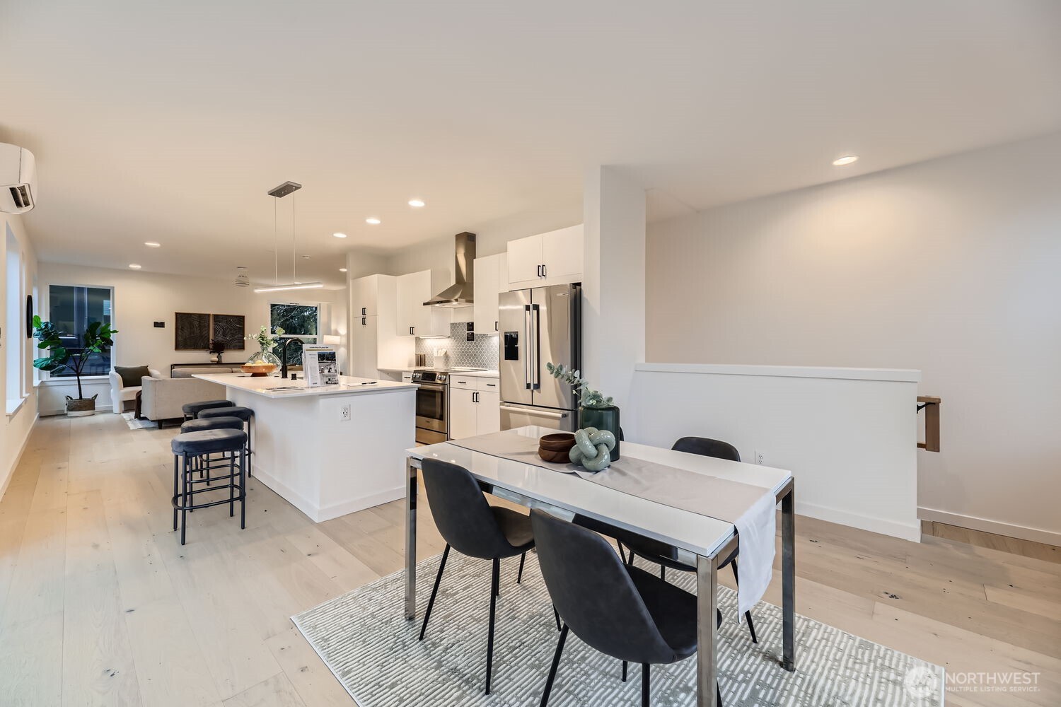 1323 N 185th Street Unit: B