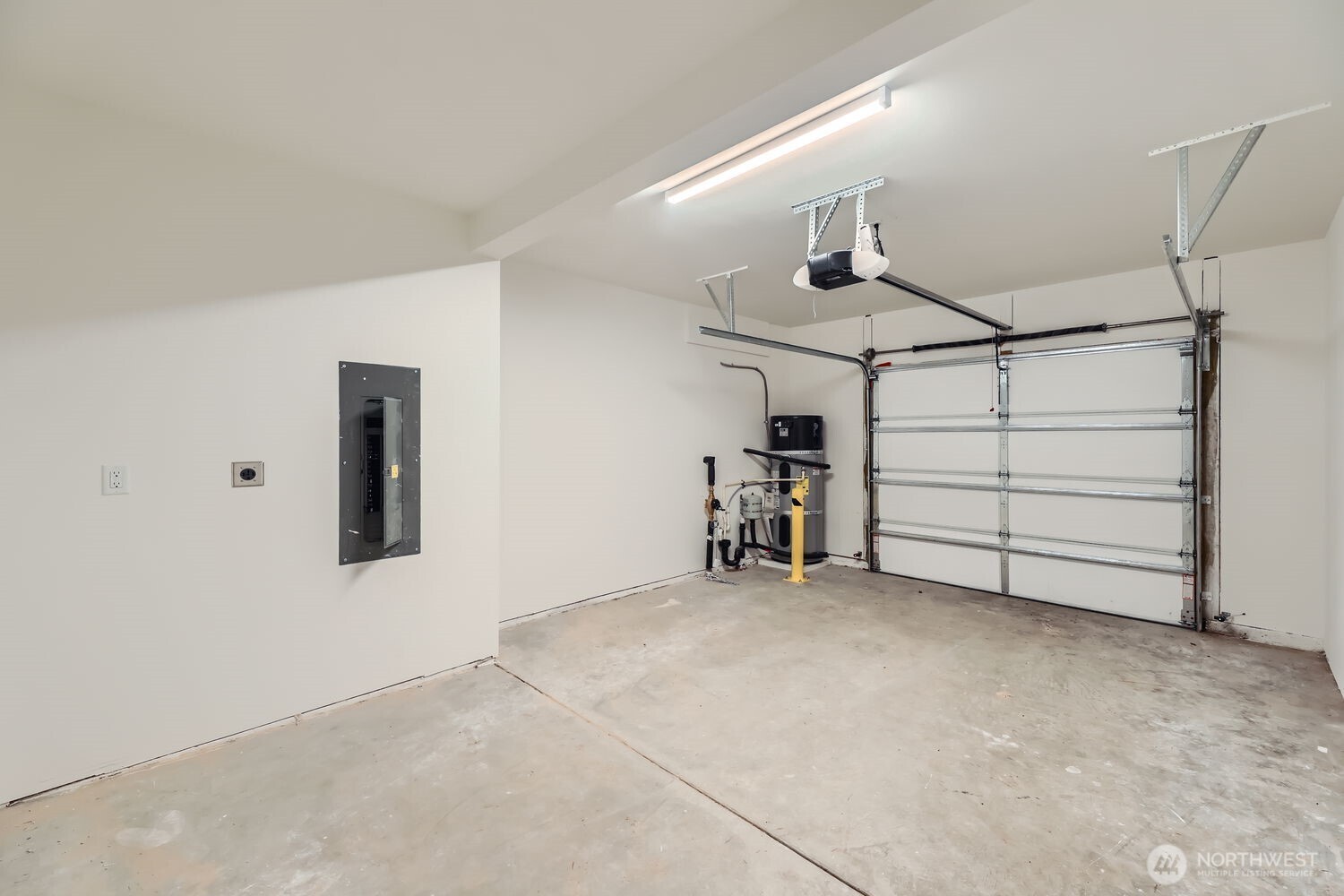 1323 N 185th Street Unit: B