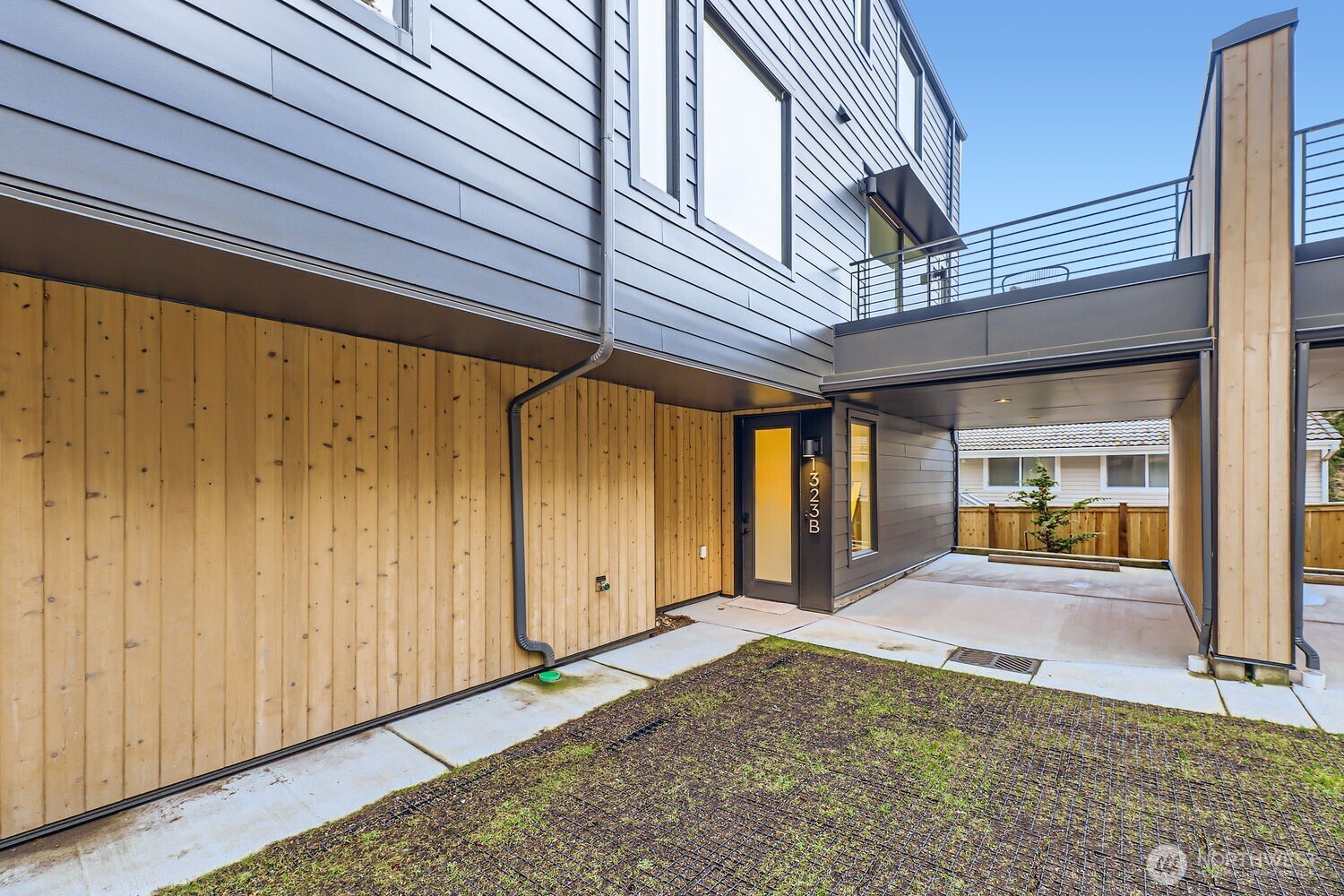 1323 N 185th Street Unit: B