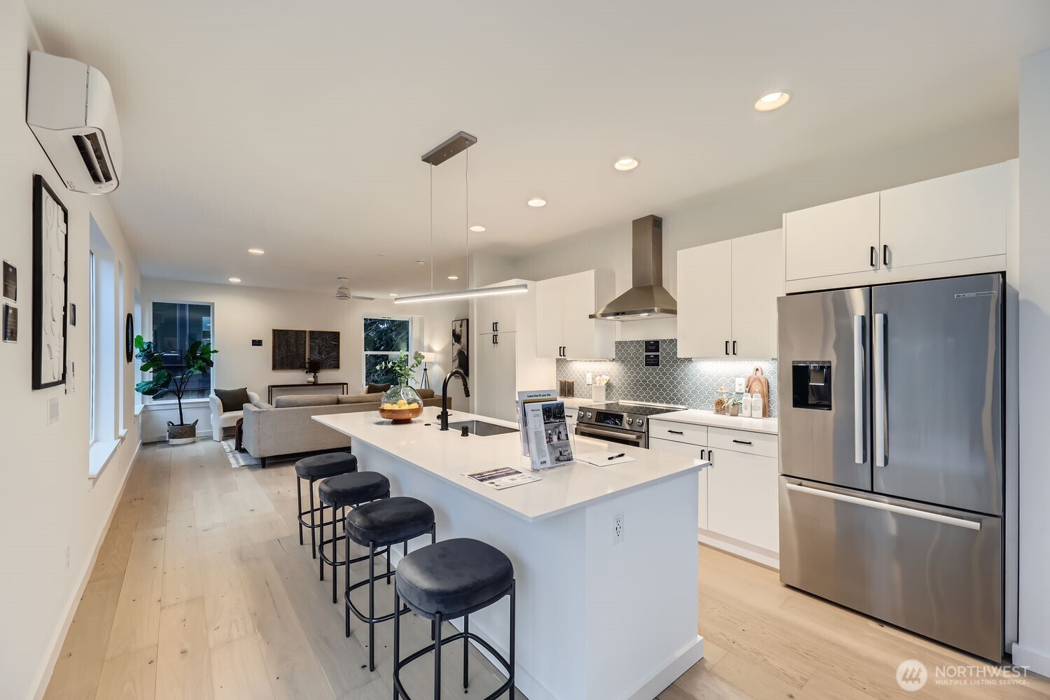 1323 N 185th Street Unit: B