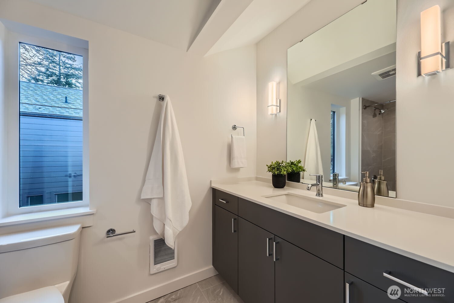 1321 N 185th Street Unit: A