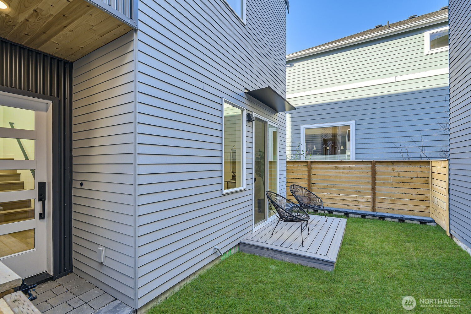 8469 Seward Park Avenue S
