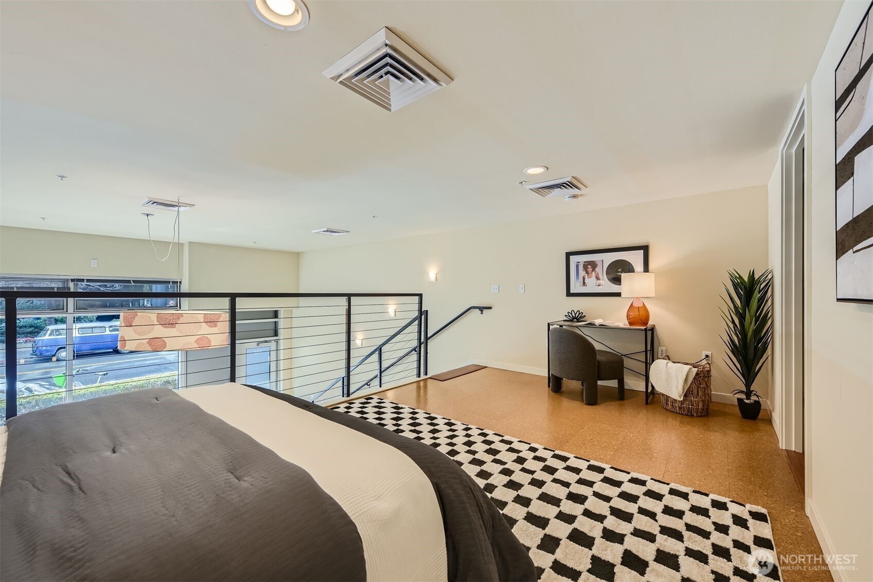 3104 Western Avenue Unit: 102