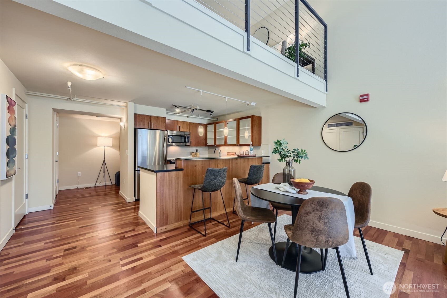 3104 Western Avenue Unit: 102