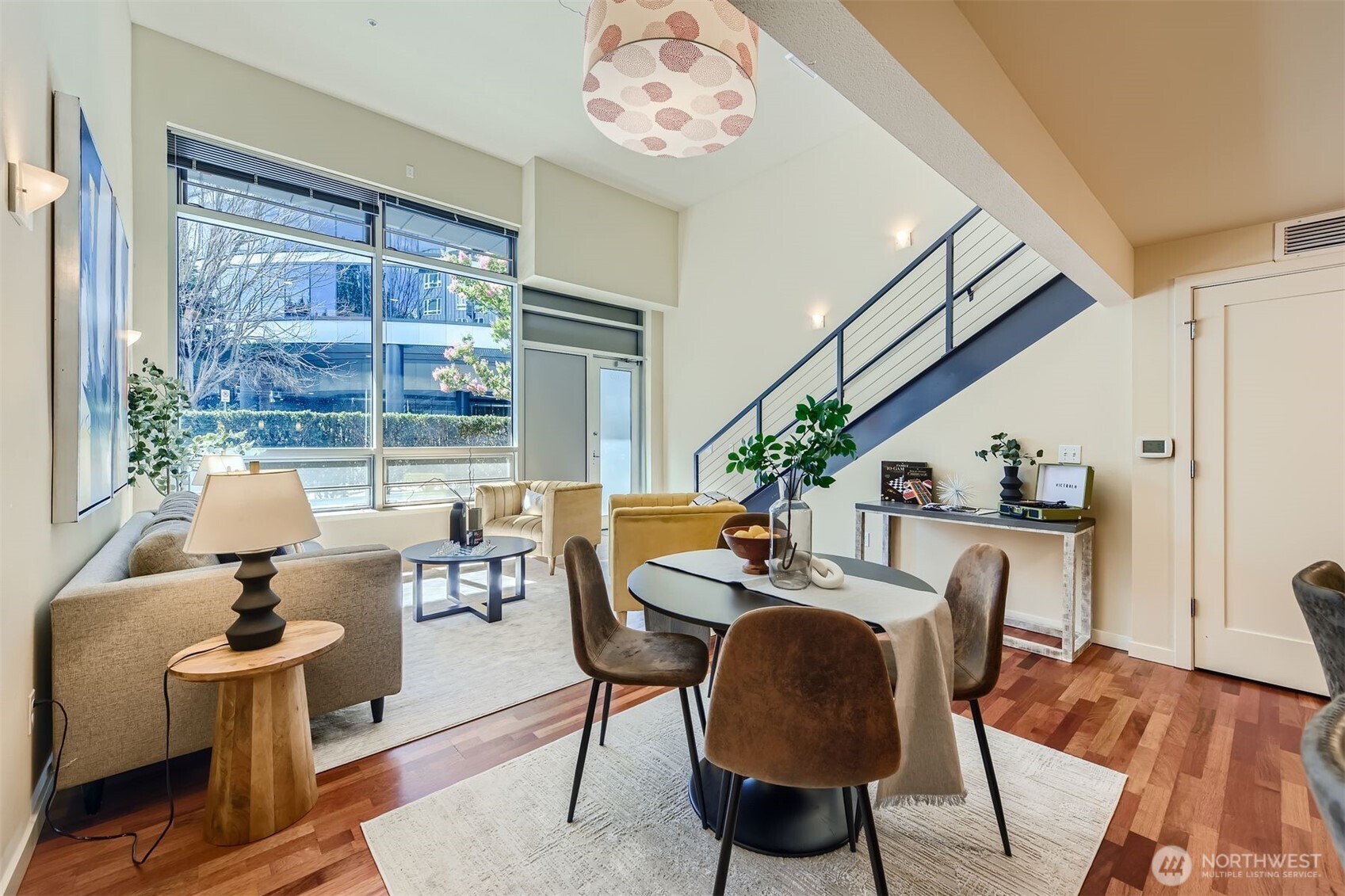3104 Western Avenue Unit: 102