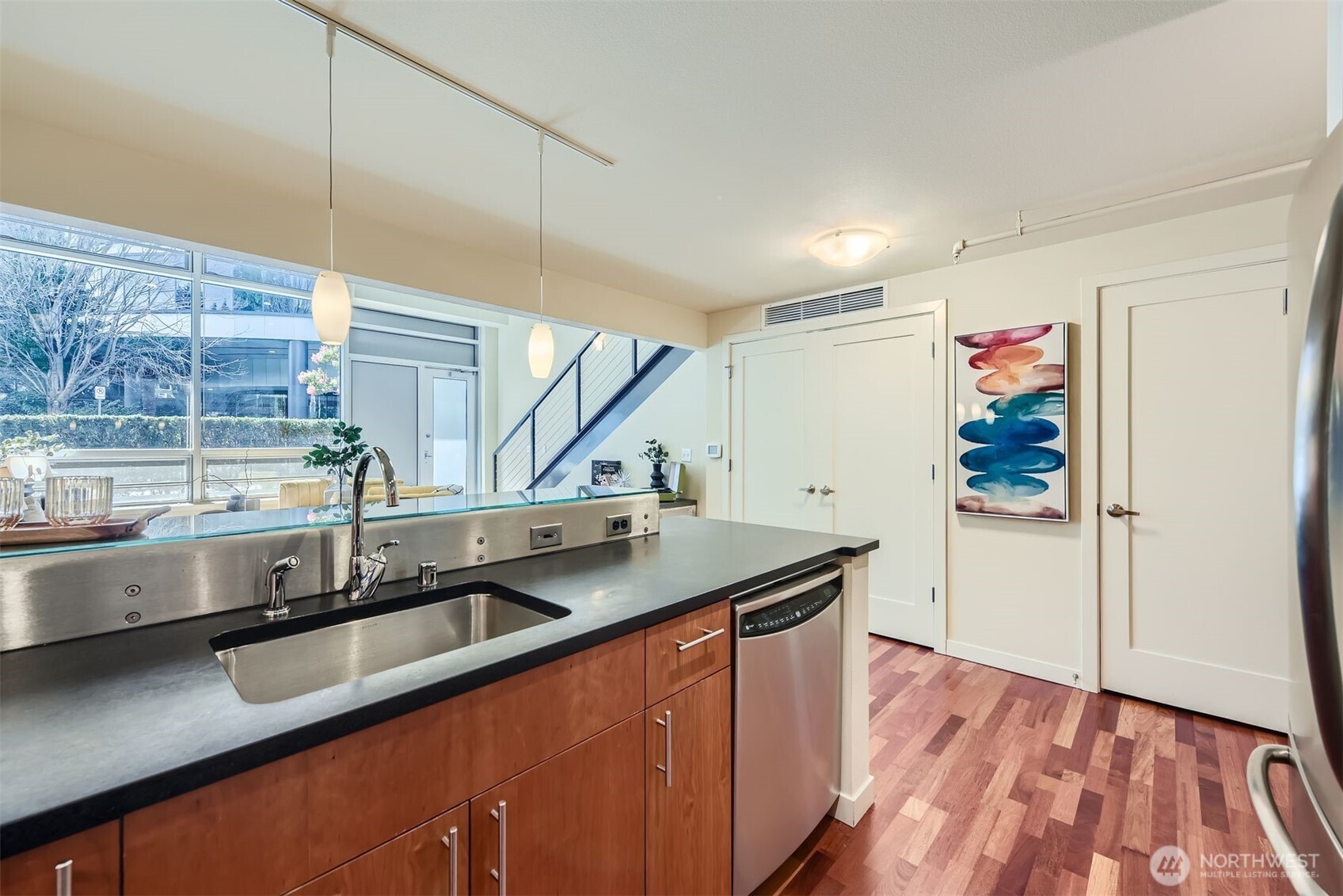 3104 Western Avenue Unit: 102