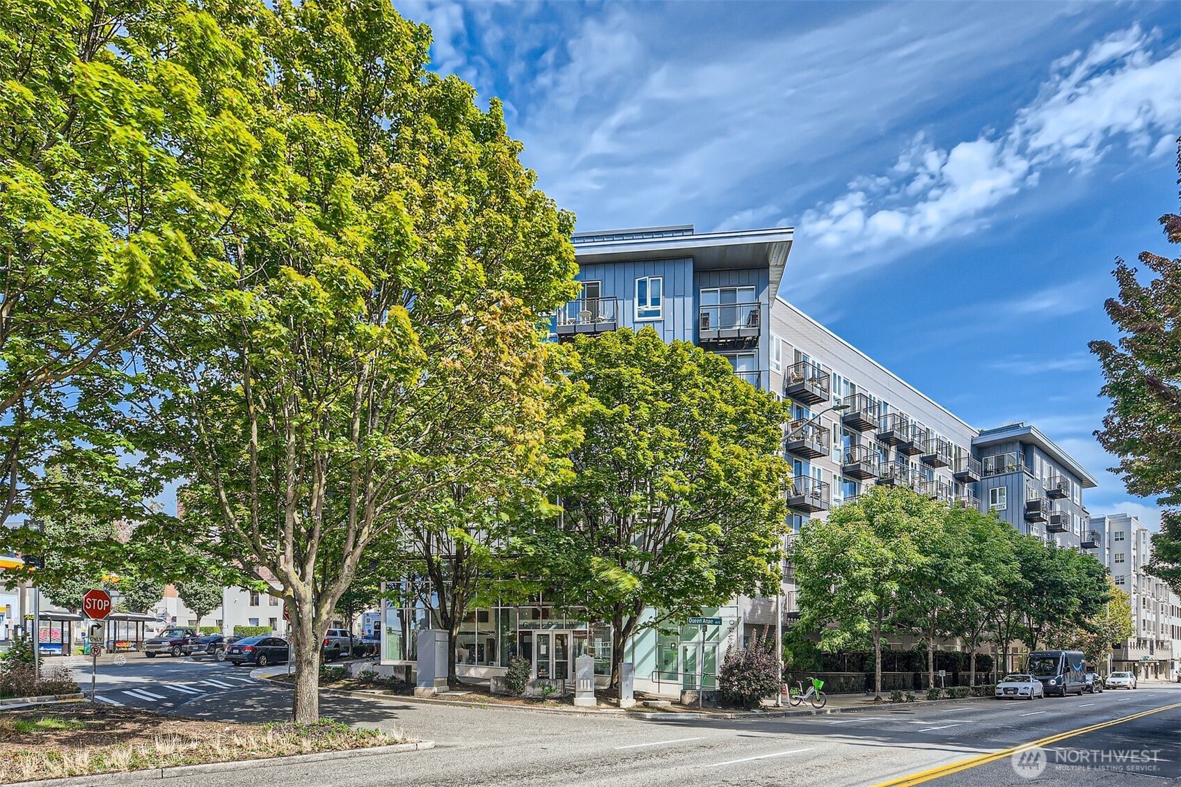 3104 Western Avenue Unit: 102