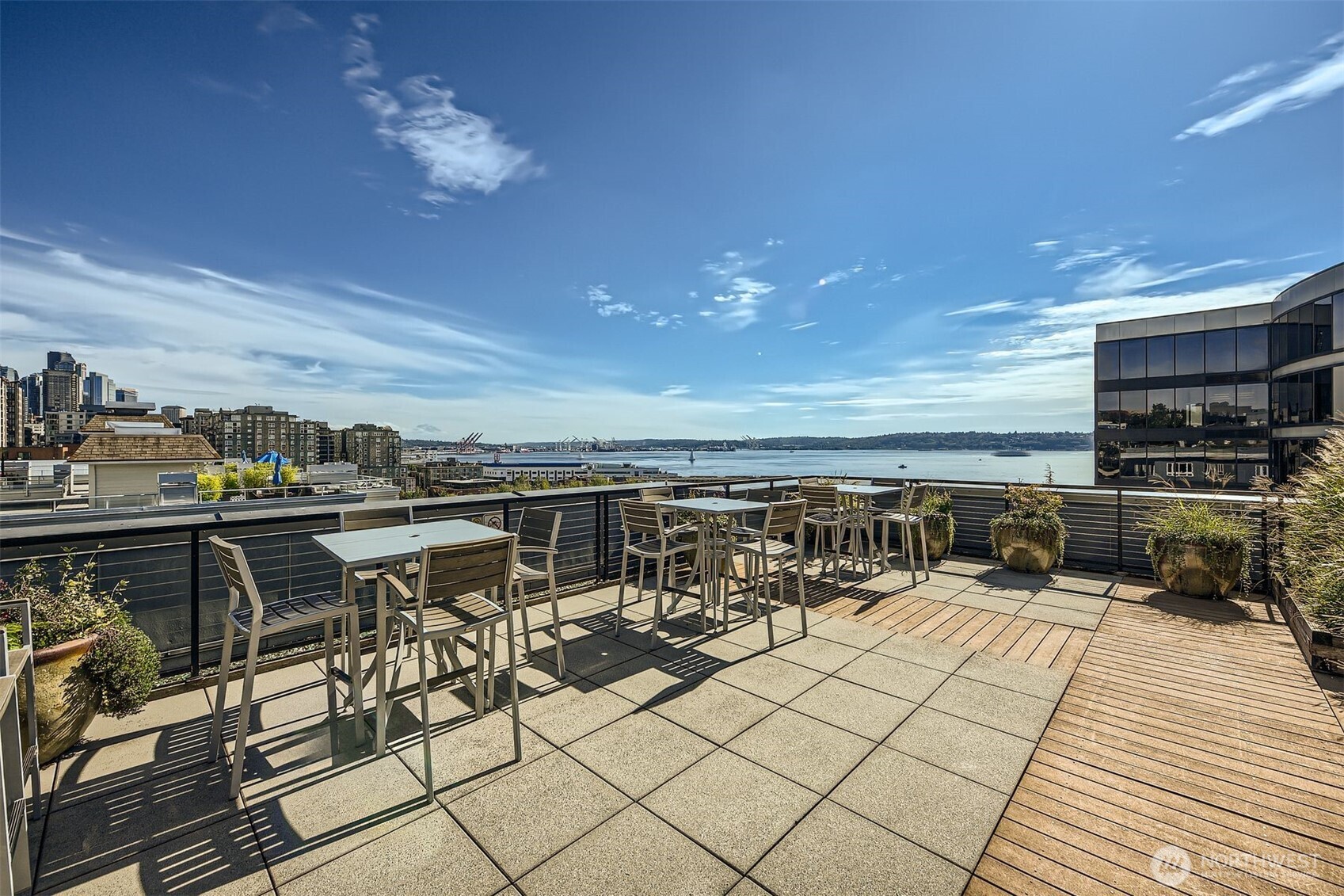 3104 Western Avenue Unit: 102