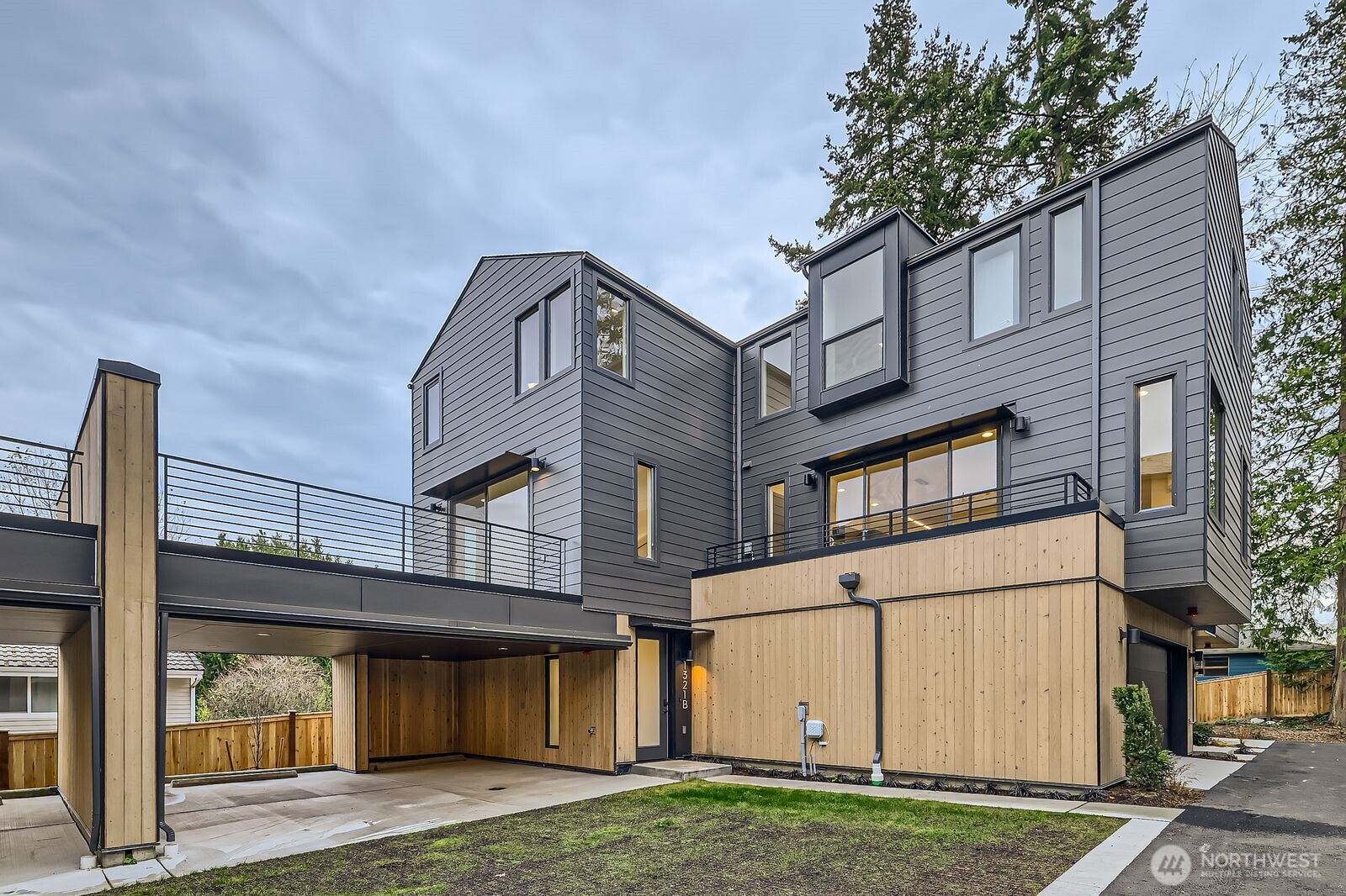 1327 N 185th Unit: C