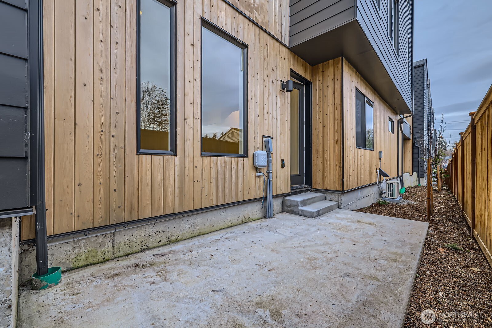 1327 N 185th Unit: C