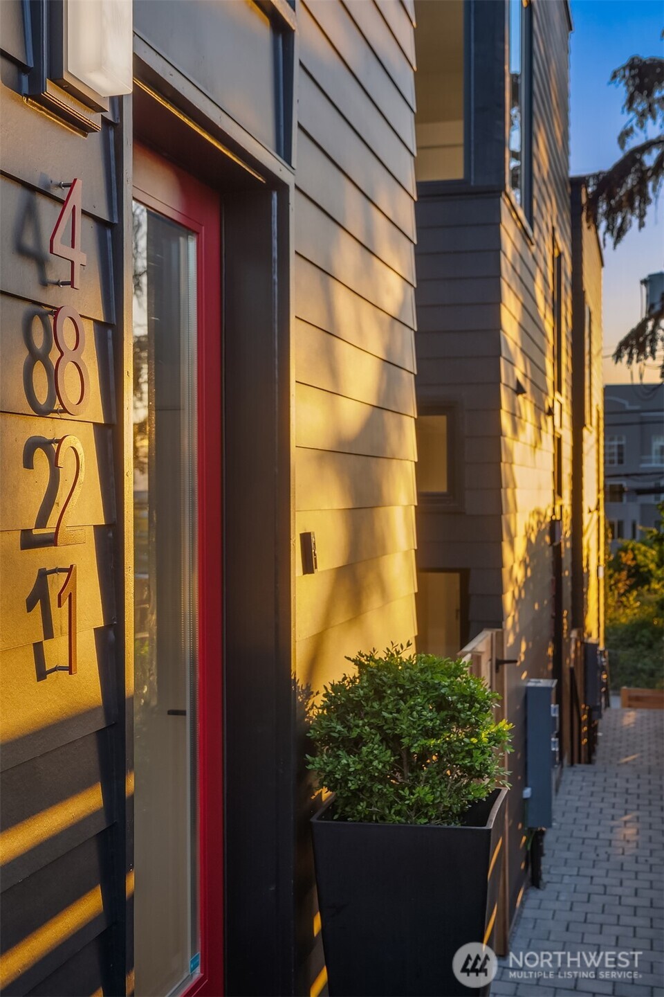 4821 42nd Avenue SW