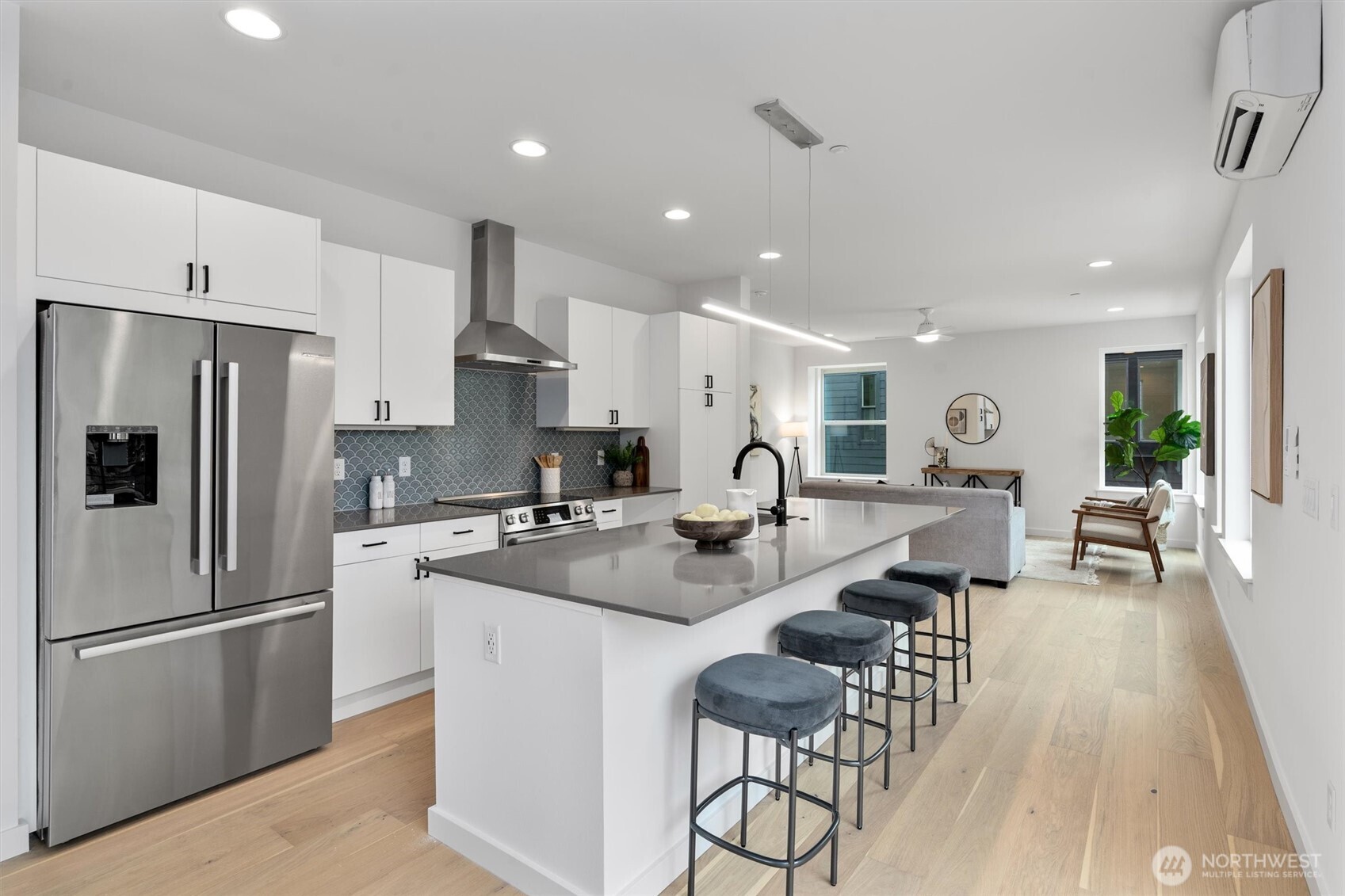 1327 N 185th Street Unit: A