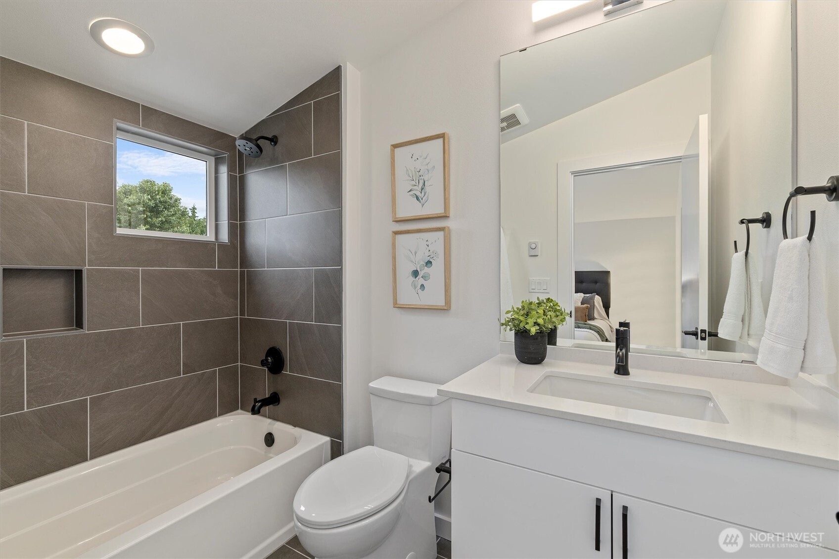 1323 N 185th Street Unit: A